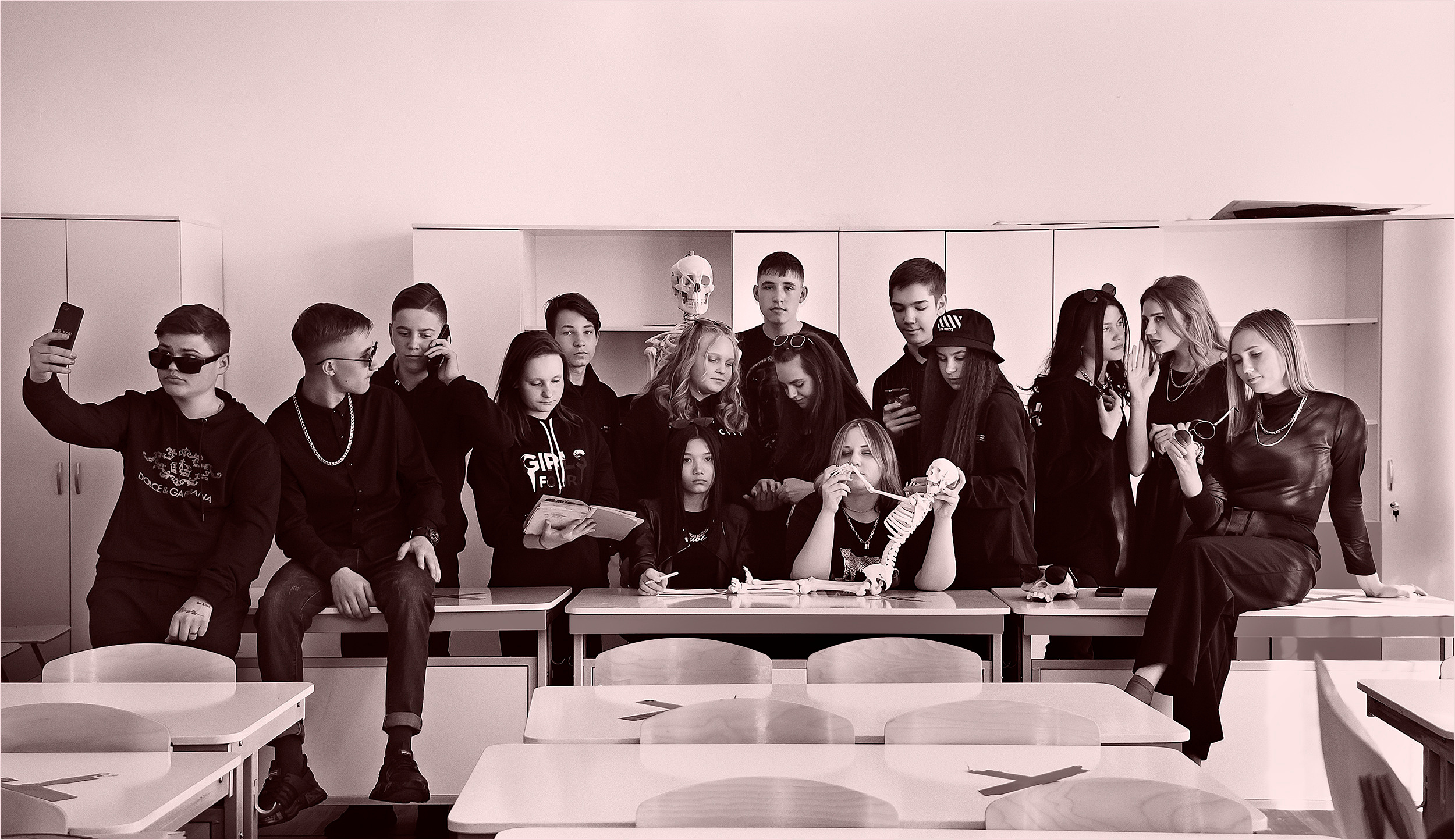 Total black. Фотограф в Каражале Руслан Панов