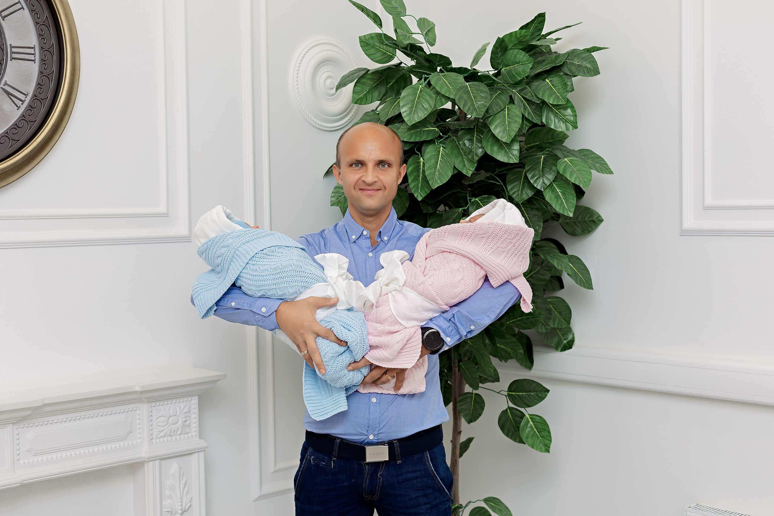 Выписка двойняшек