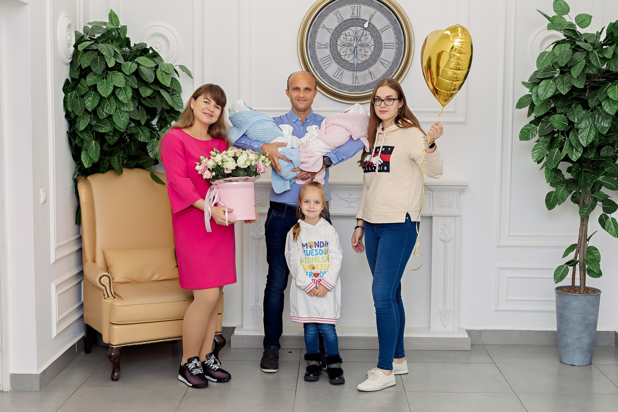 Выписка двойняшек