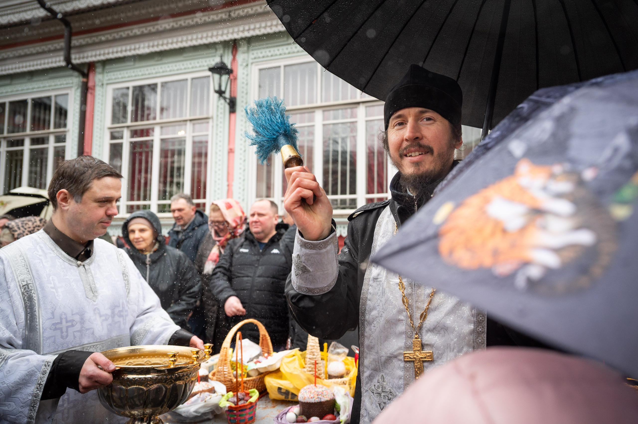 Богородский храм. Освящение снеди. Антон и Татьяна Денисенко — В храме