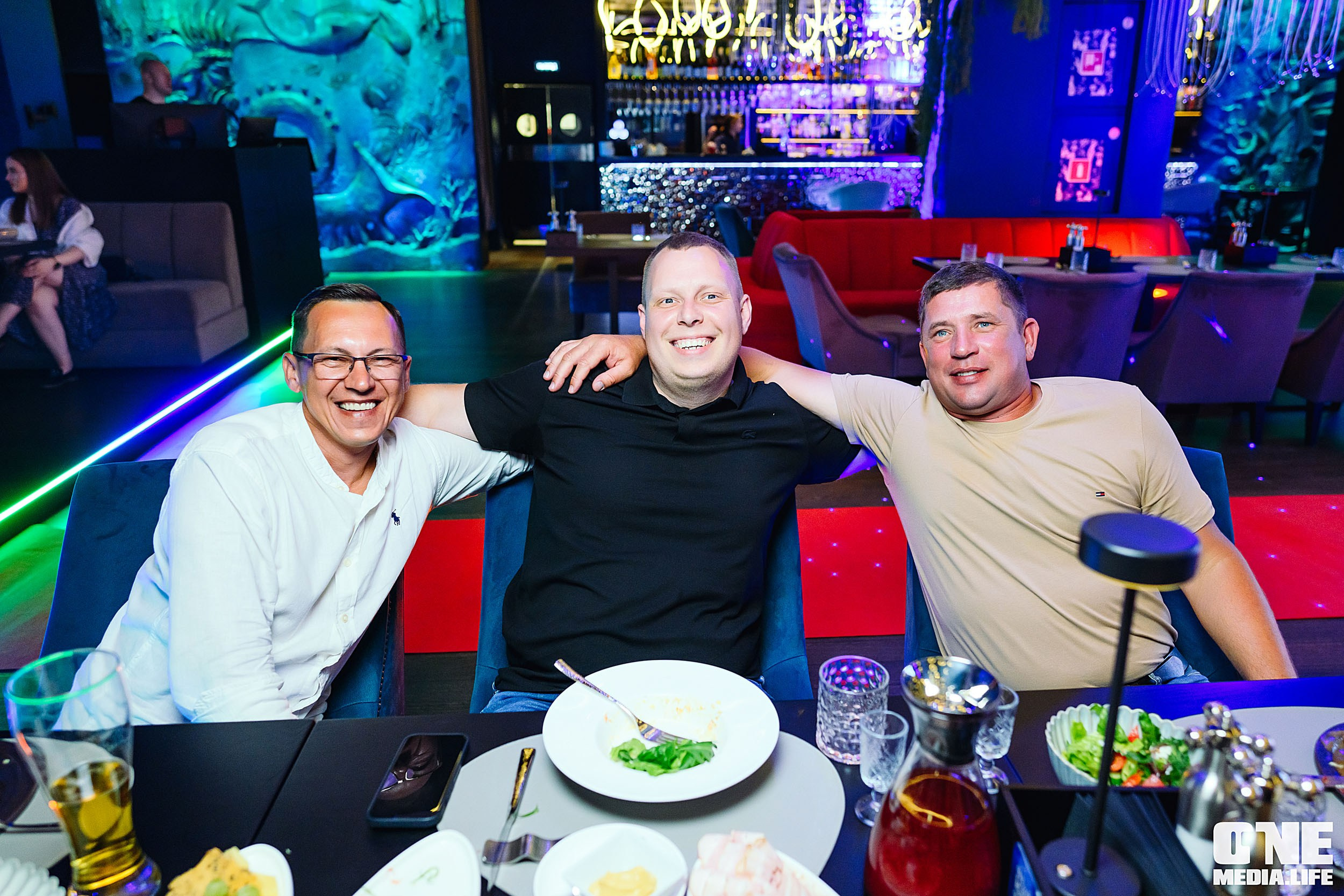 Вечеринка в ресторане Океан. One Media Life: фоторепортажи, фотоотчеты с мероприятий и заведений