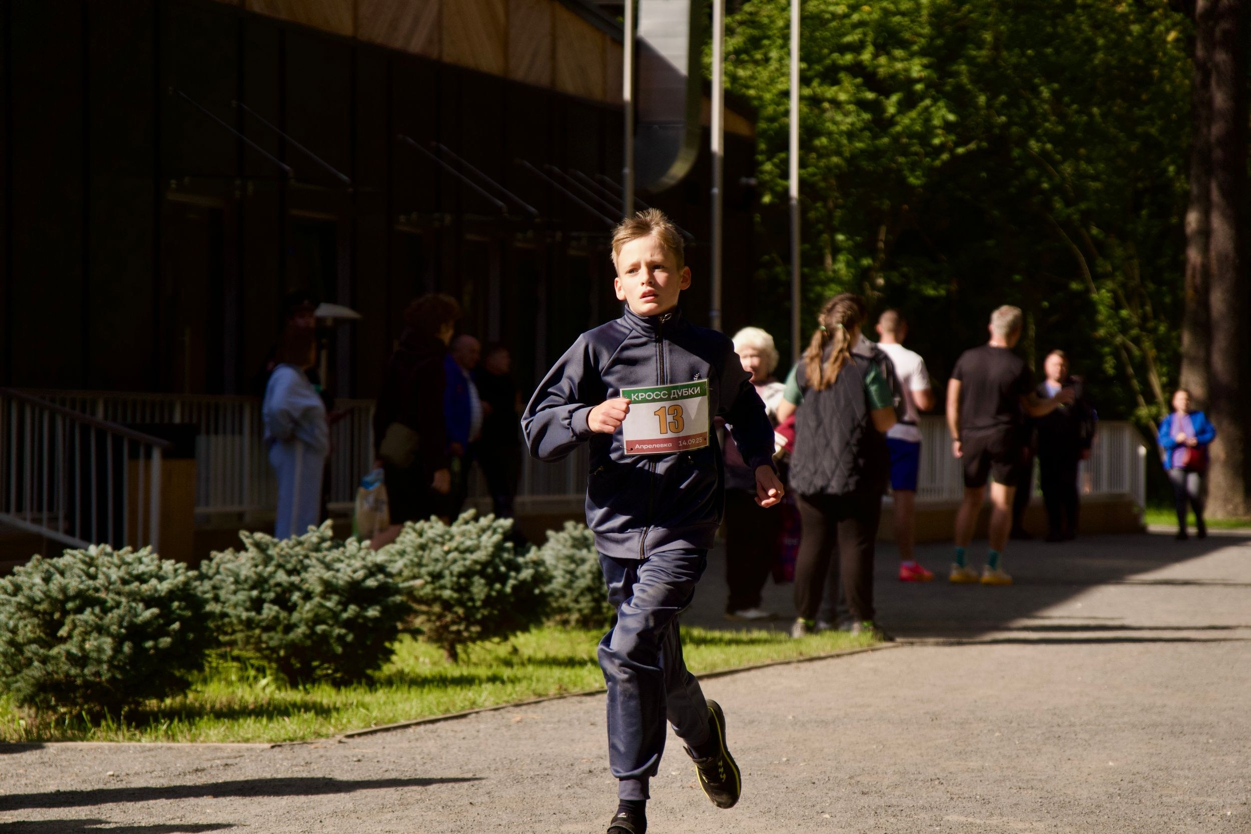 Забег в парке «Дубки». Кафе «БЕЛКА НАШЕПТАЛА». Ну оооочень концептуальное кафе
