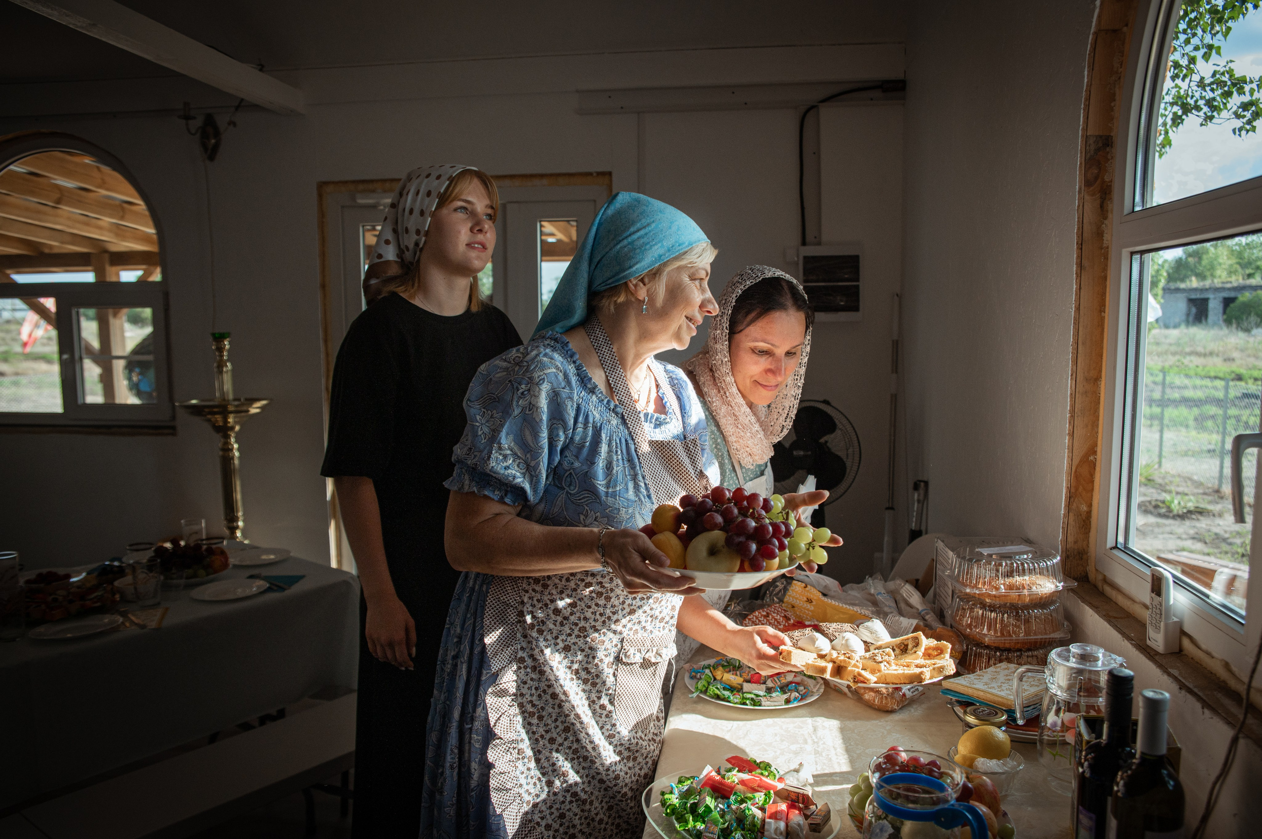 Освещение купола в храме Казанской иконы Божьей Матери х. Закутский. Церковный, семейный и репортажный фотограф Волгоград, Волжский