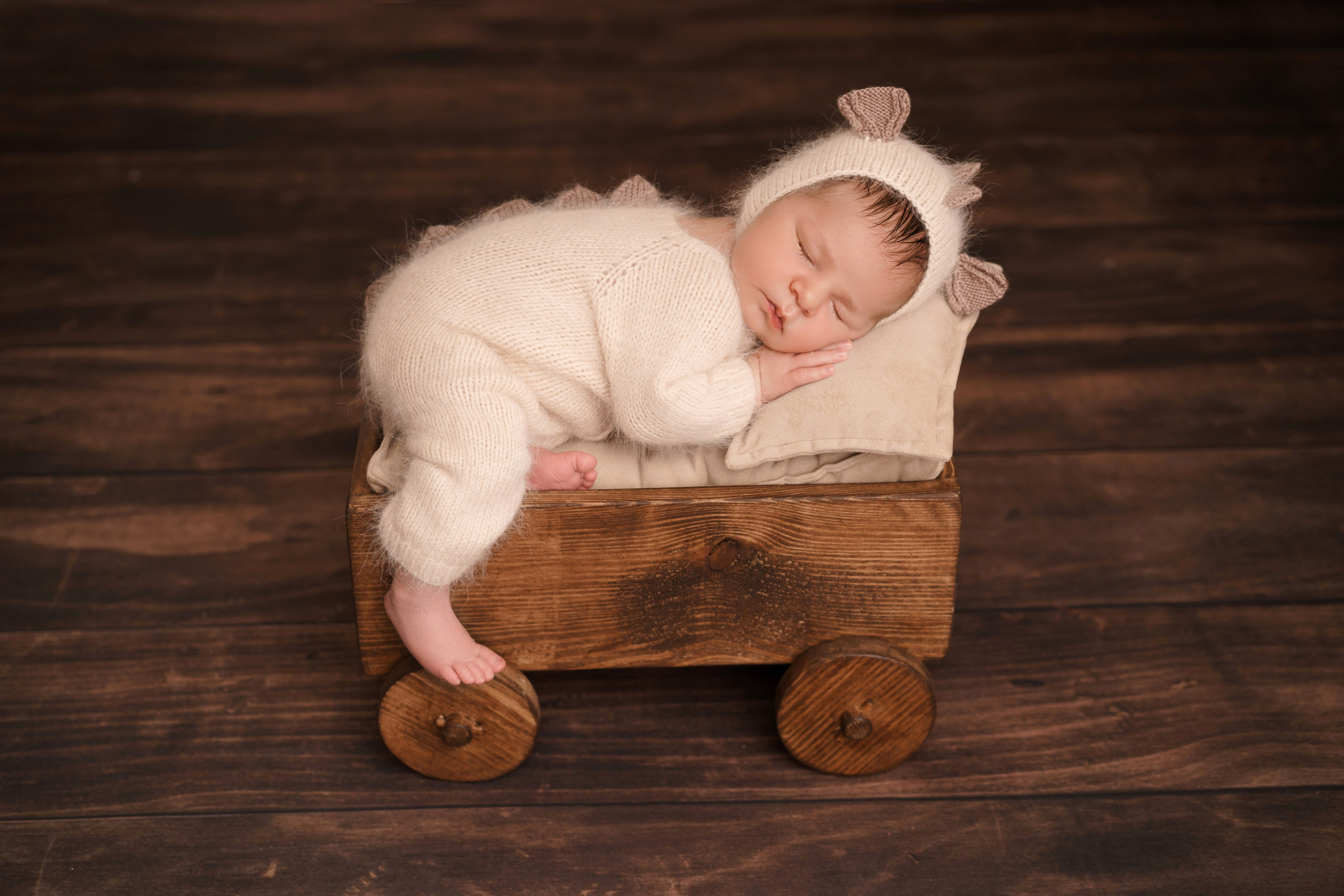 Костюмы и аксессуары для фотосессии новорожденных | Реквизит для съемки newborn в Москве. Фотосессия новорожденных в Москве и Московской области | Профессиональный фотограф newborn — Татьяна Иванова