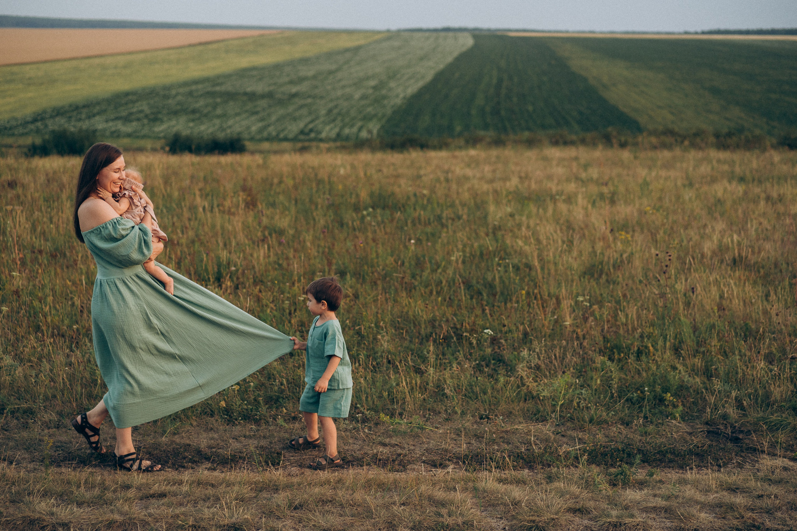 Летние поля. Семейный фотограф в Челябинске Волченко Ксения