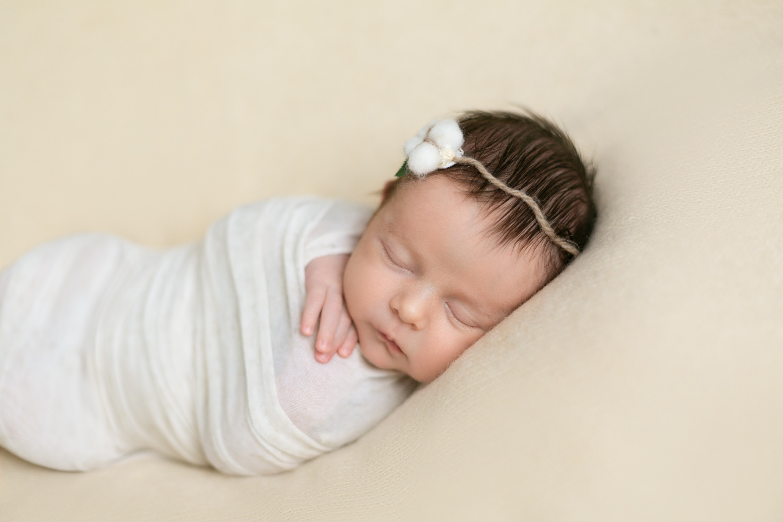 PH @blossombabyru. Retoucher Aleksmokh