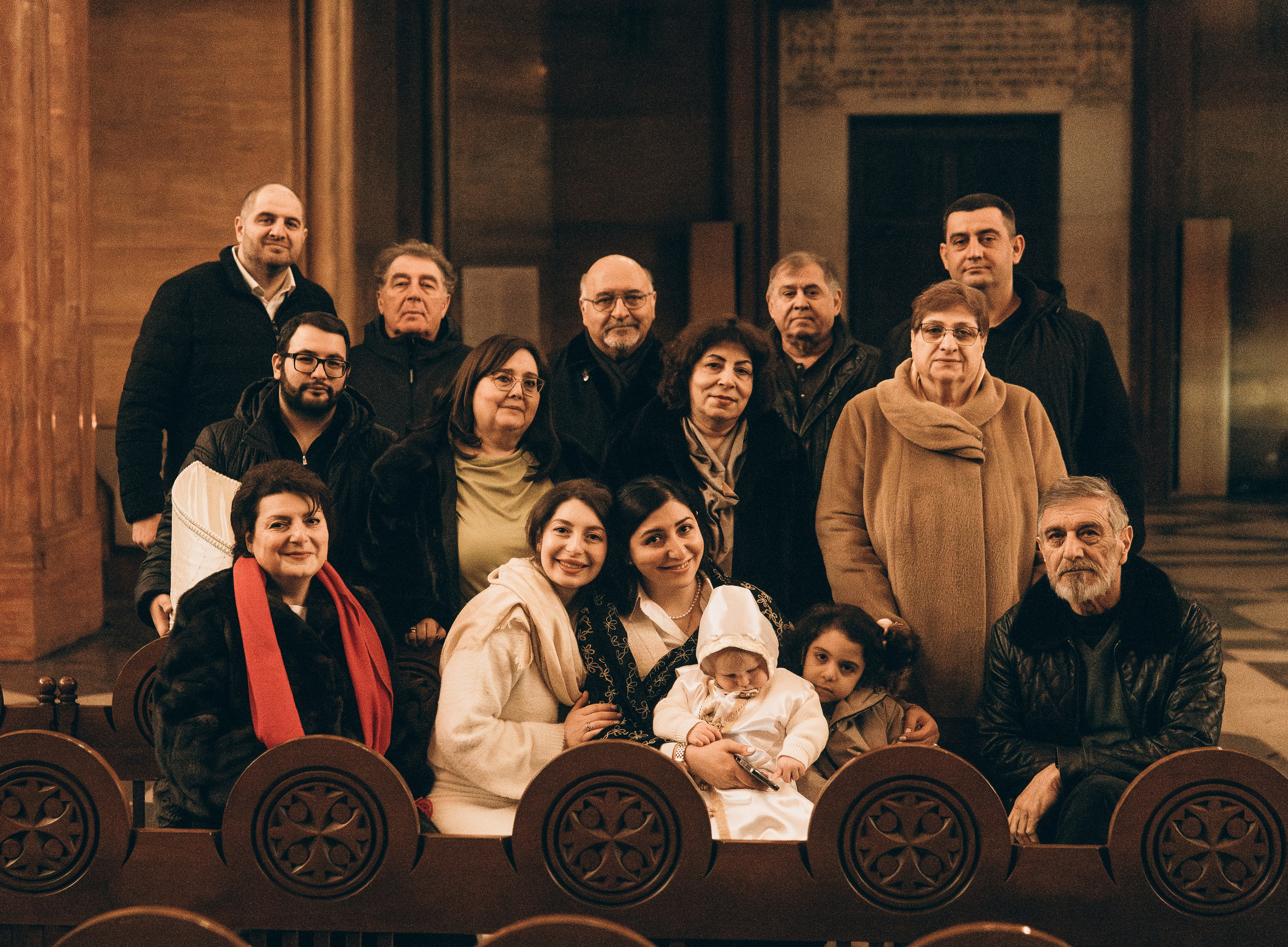 Таинство Крещения в Армянской церкви. Семейный, ньюборн фотограф, фотограф на роды в Москве, Виктория Тюльдюкова