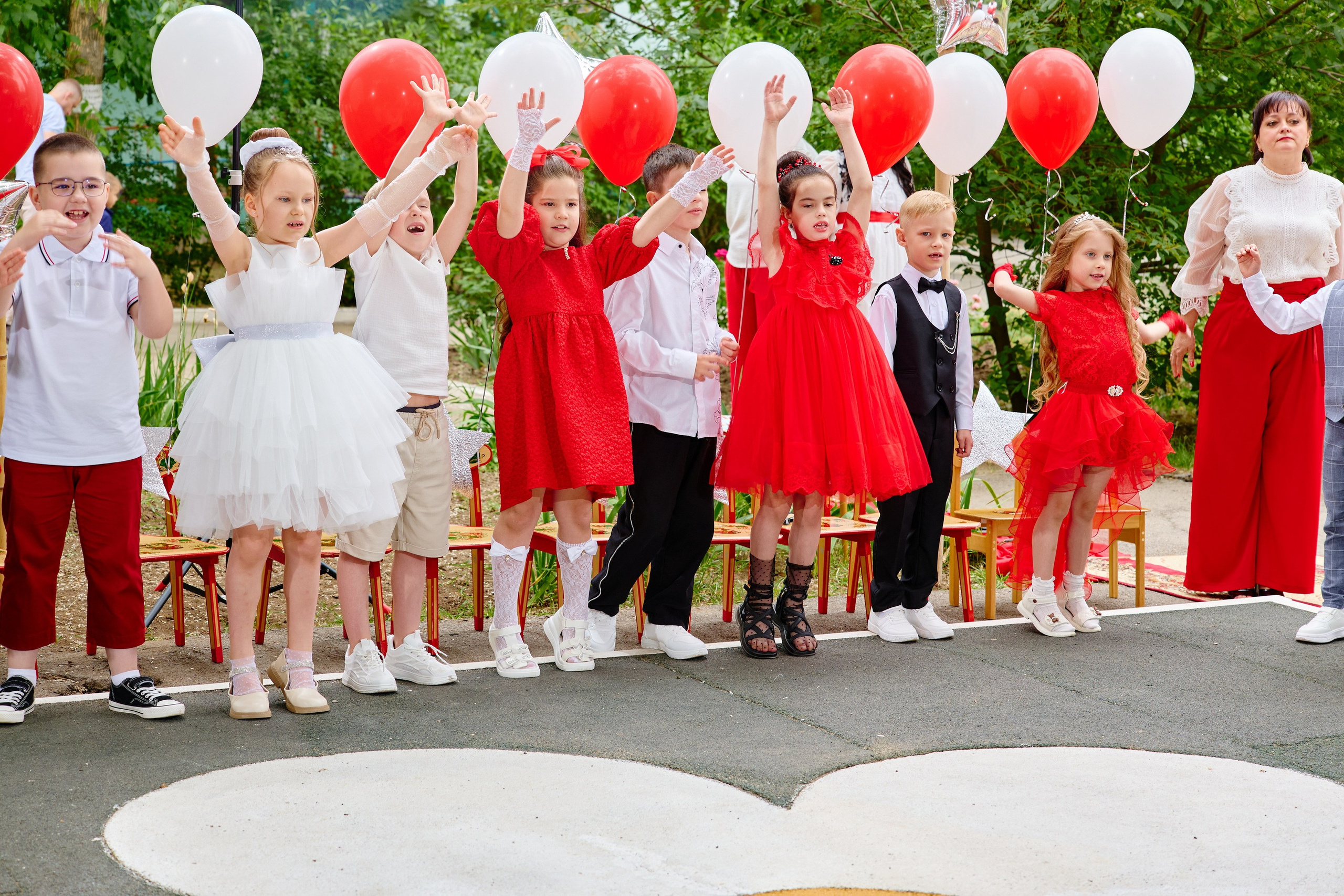 Выпускной 45 сад. Фотограф Выпускные альбомы Таганрог Сергей Коробченко