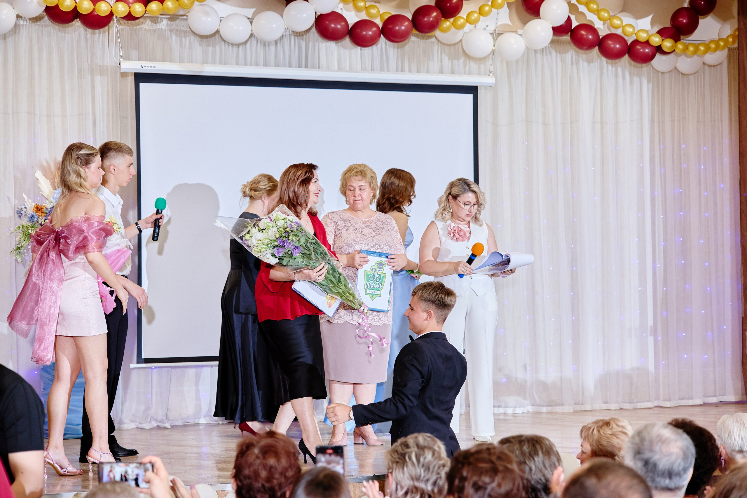 Выпускной 35 Сош. Фотограф Выпускные альбомы Таганрог Сергей Коробченко