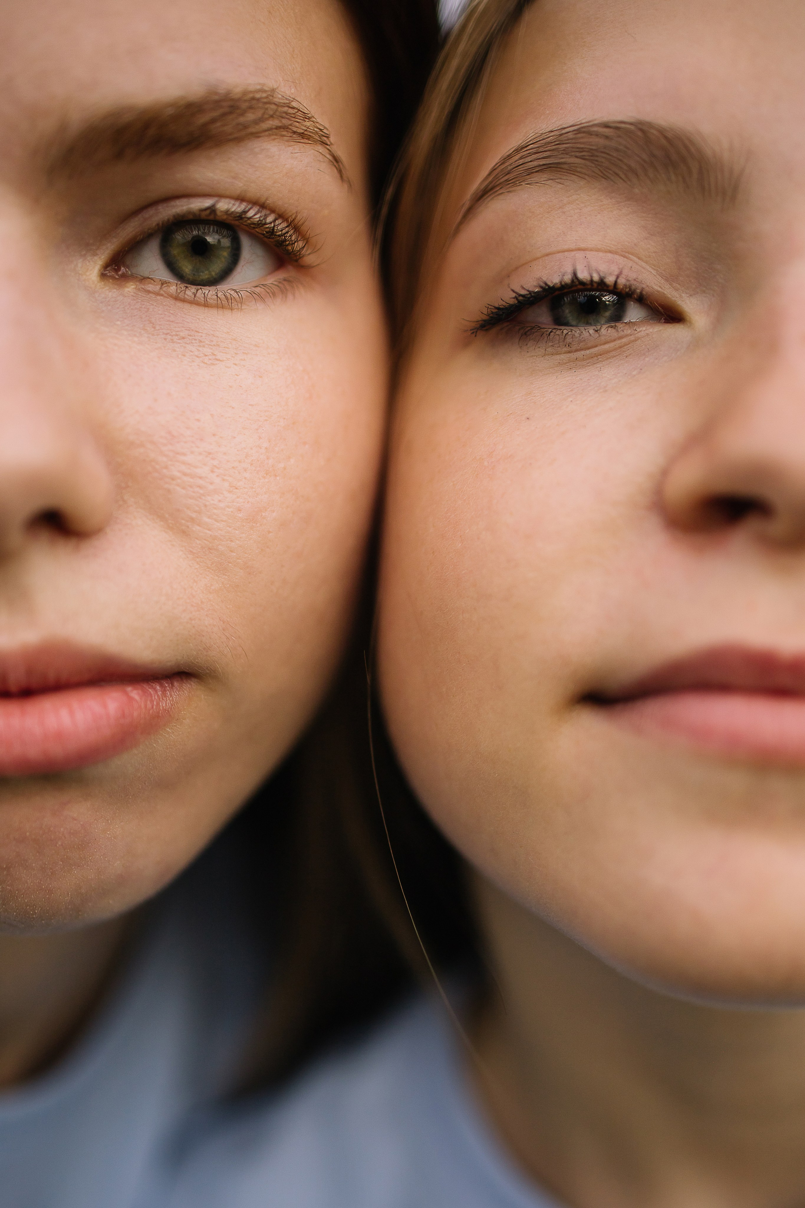 Фотосессия с сестрой загородом в поле. Семейный фотограф в Томске Максимова Екатерина