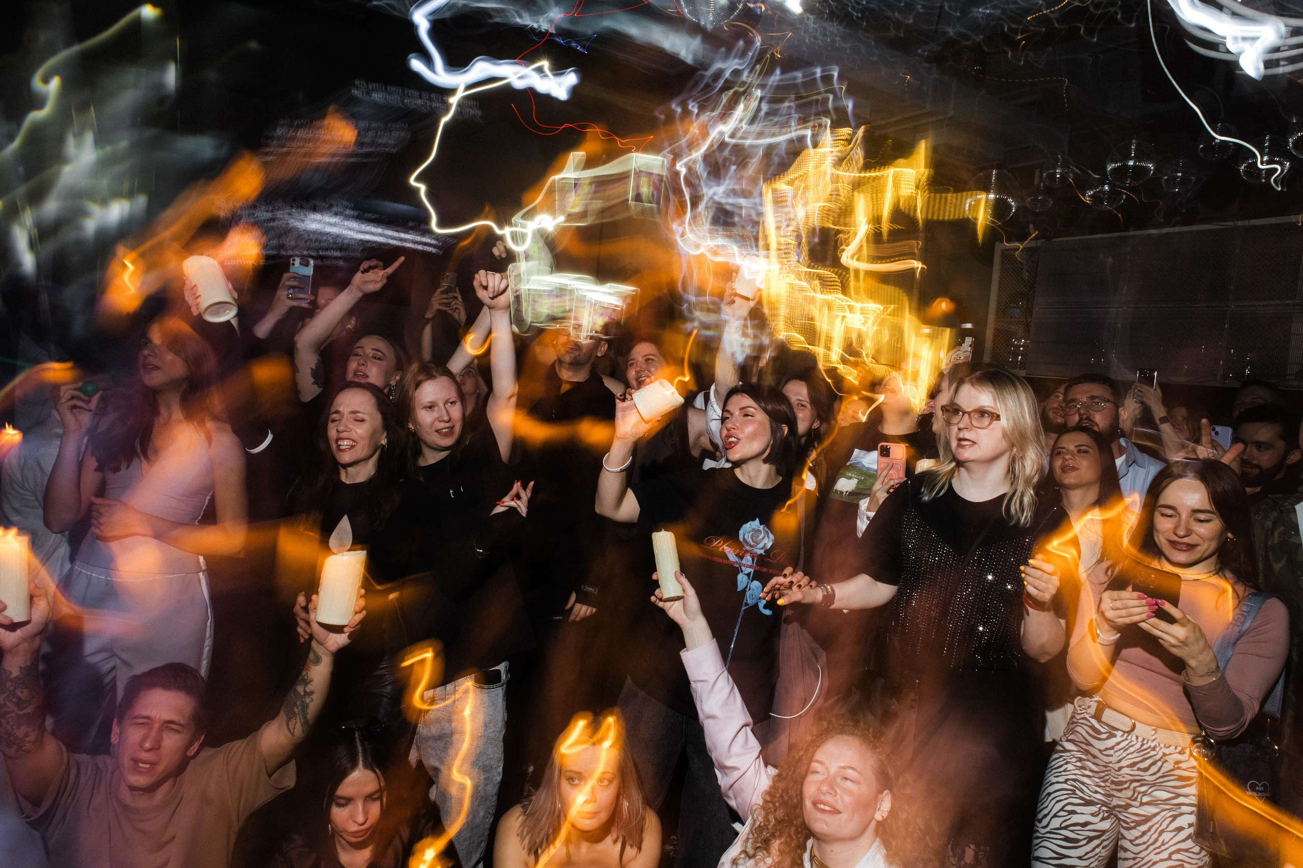 Квартирник в ТехникаБезОпасности. Свадебный фотограф Георгий Батурин