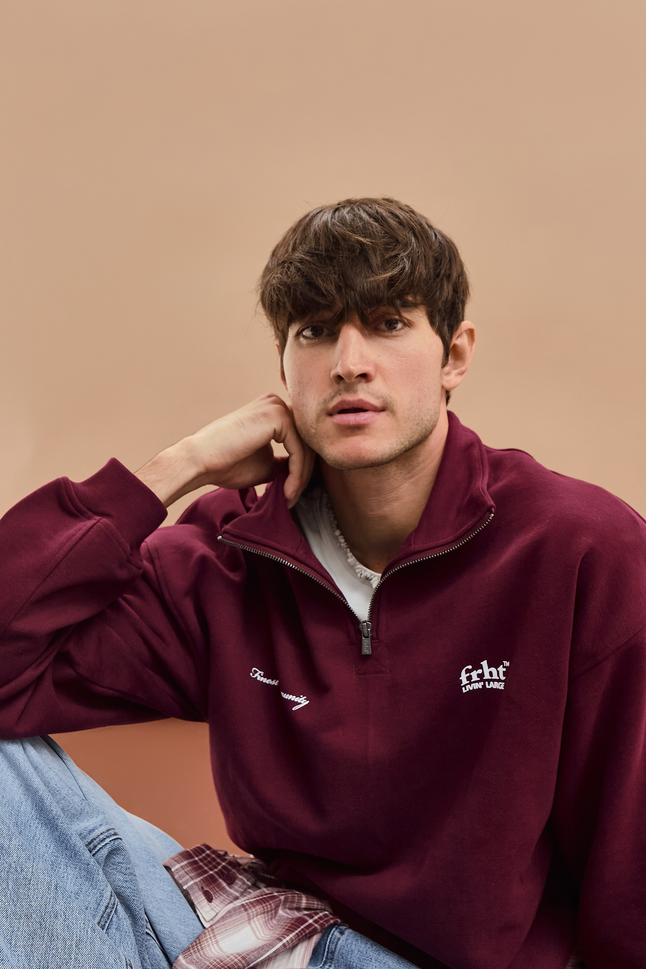 На бумажном фоне. Фотограф Москва| Вероника Полуэктова