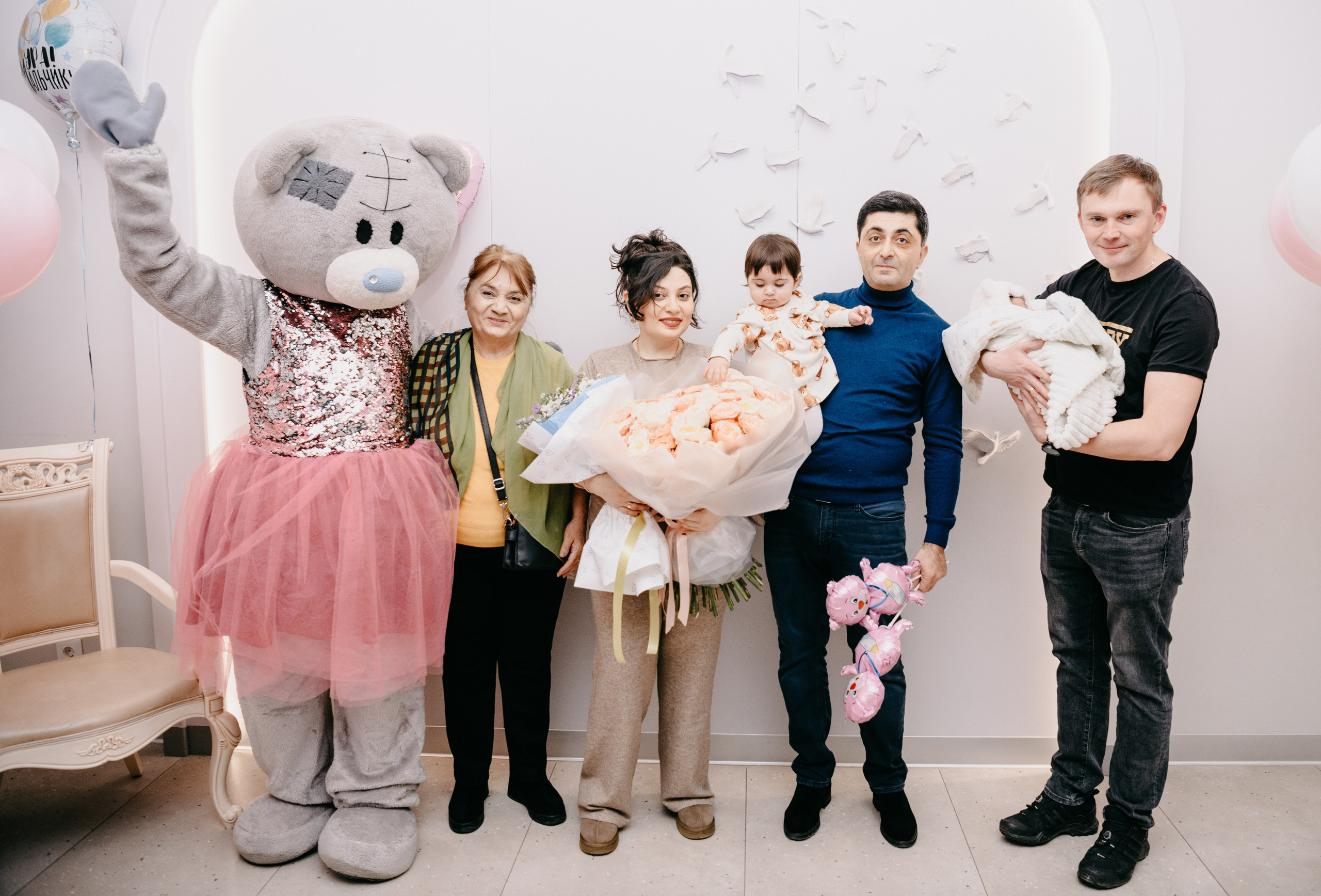 Выписка Микаэллы. 4 роддом. Фотограф на выписку из роддома в Москве и МО