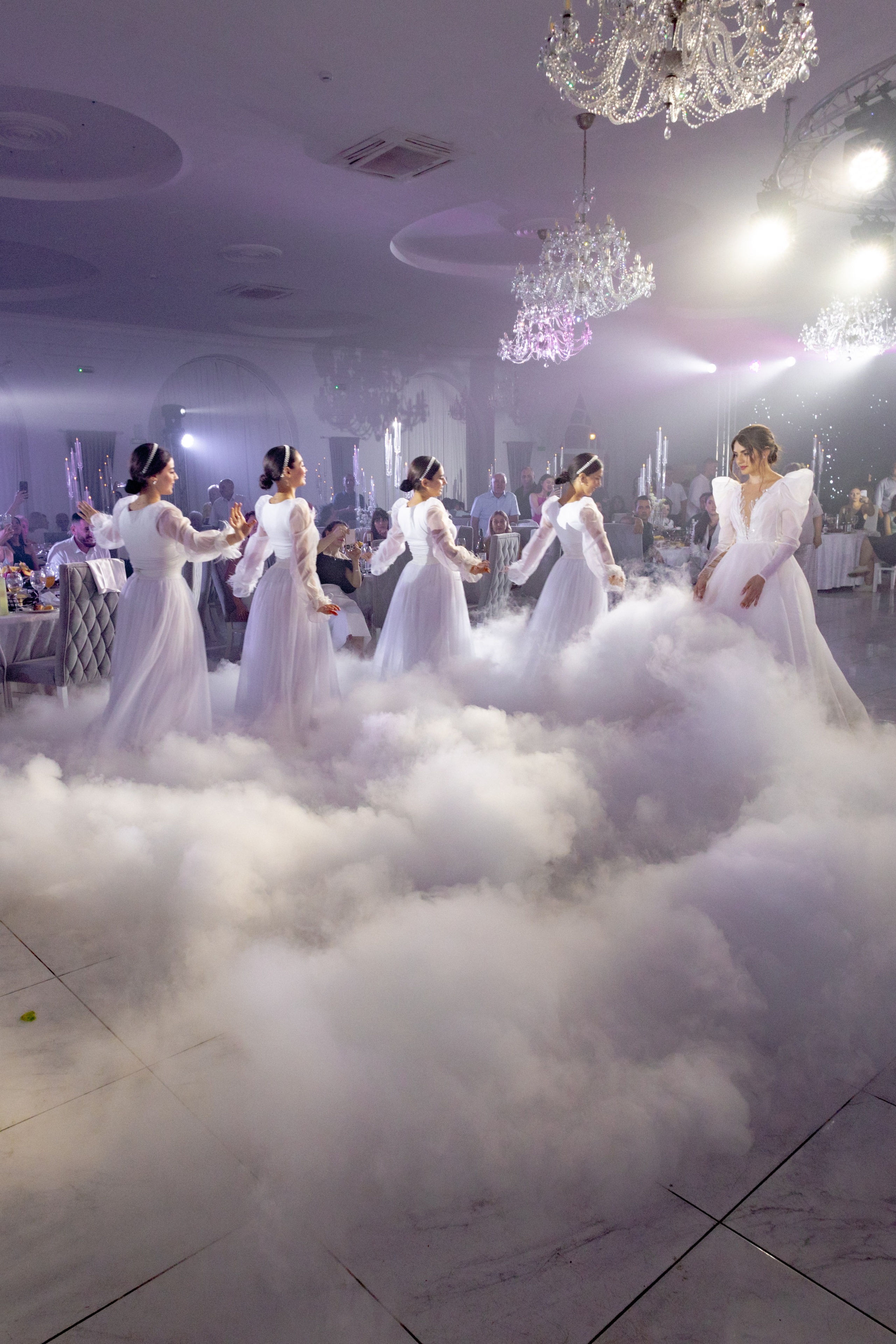 Свадебные съемки. Профессиональный фотограф и видеооператор