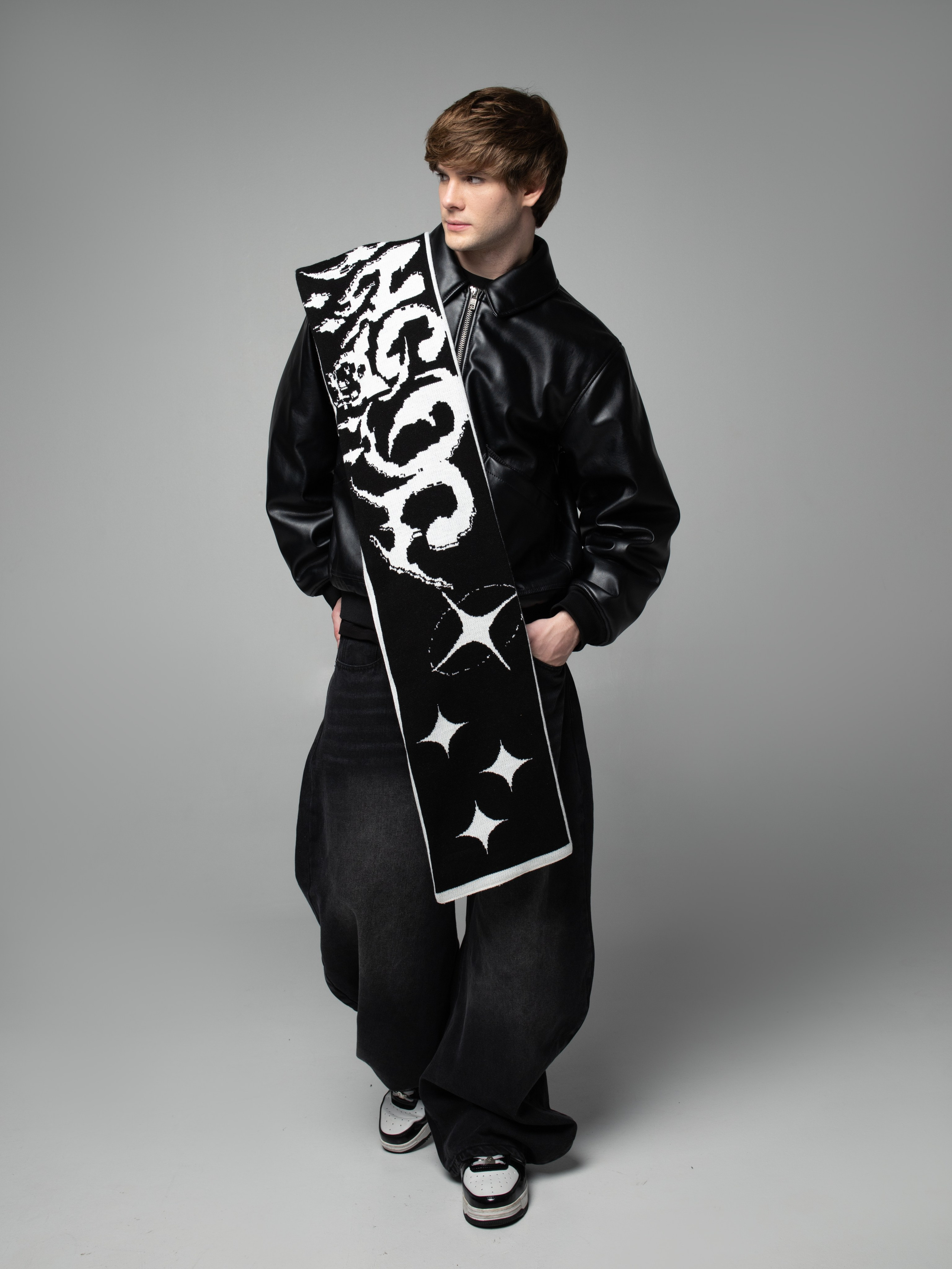 КАТАЛОГ | серый фон. RUNA production — стильные съемки для брендов