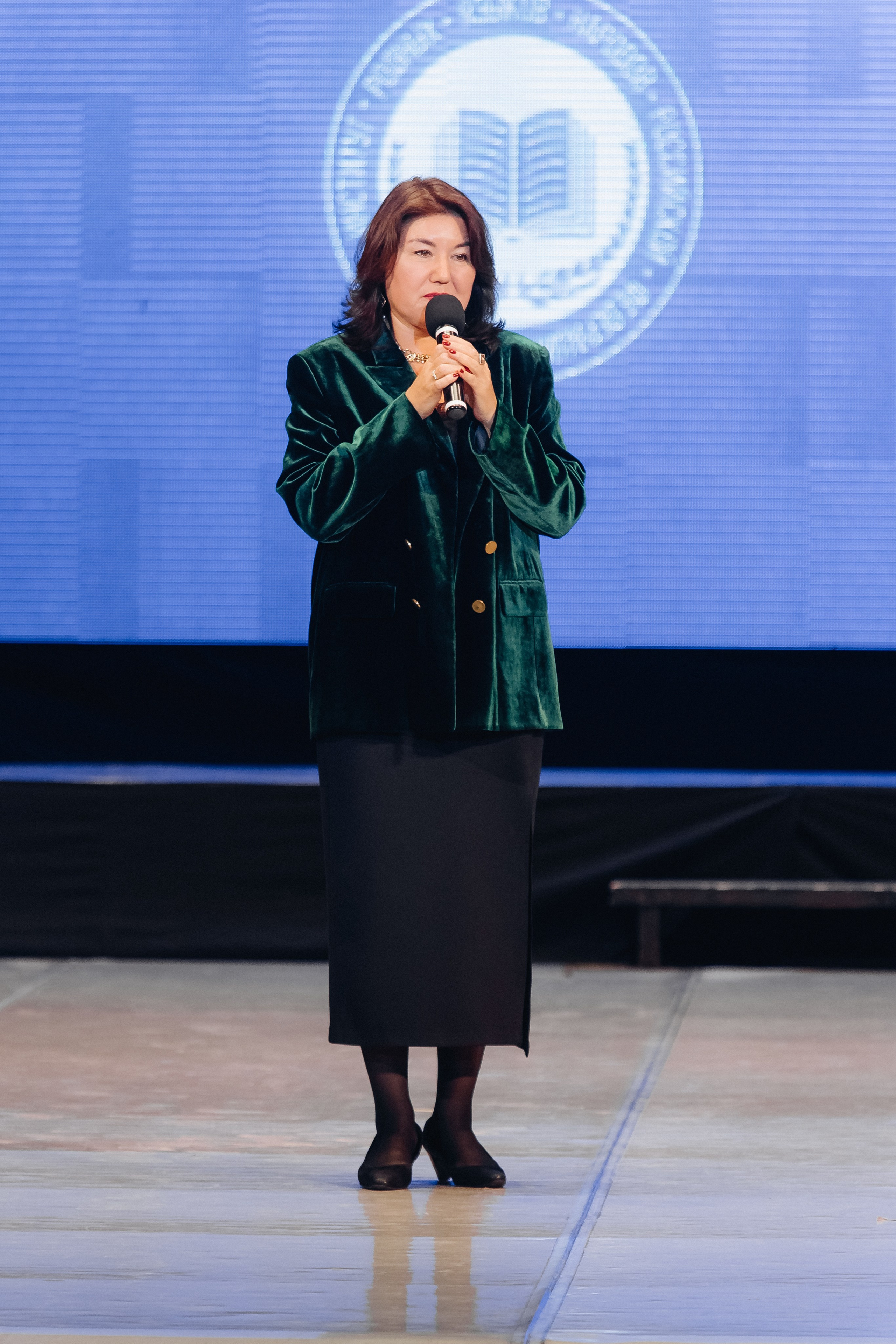 Лучший учитель родного языка и литературы 2025. Свадебный и семейный фотограф в Улан-Удэ