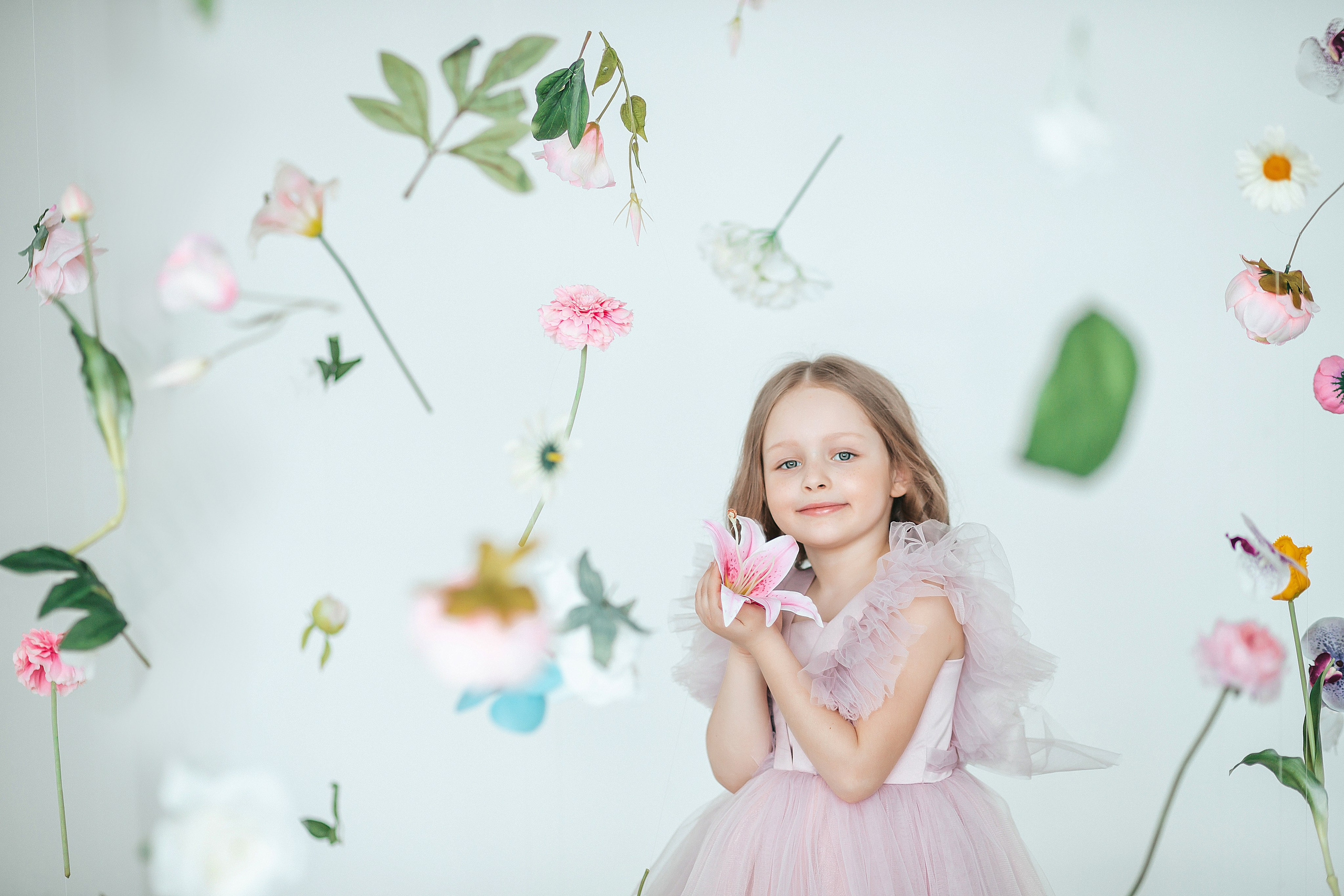 Цветочные весенние кадры. Детский и семейный фотограф в Красноярске Юлия Бирюкова