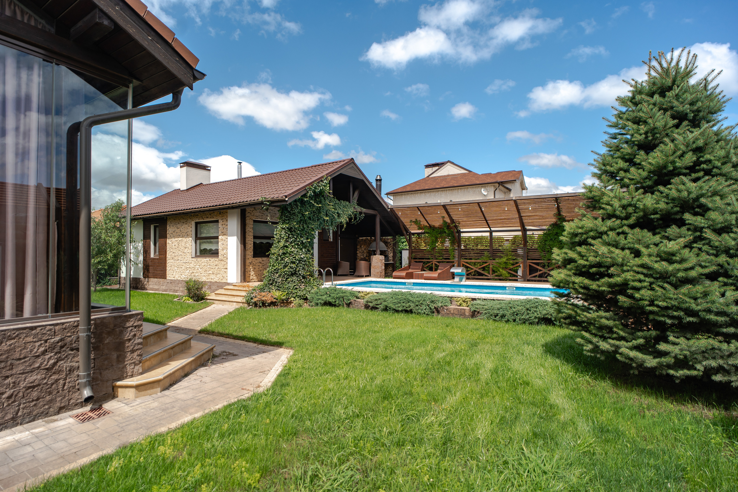 Немецкая деревня. Создаю контент для бизнеса- Андрей Корниенко и упаковываю компании и экспертов в Краснодаре