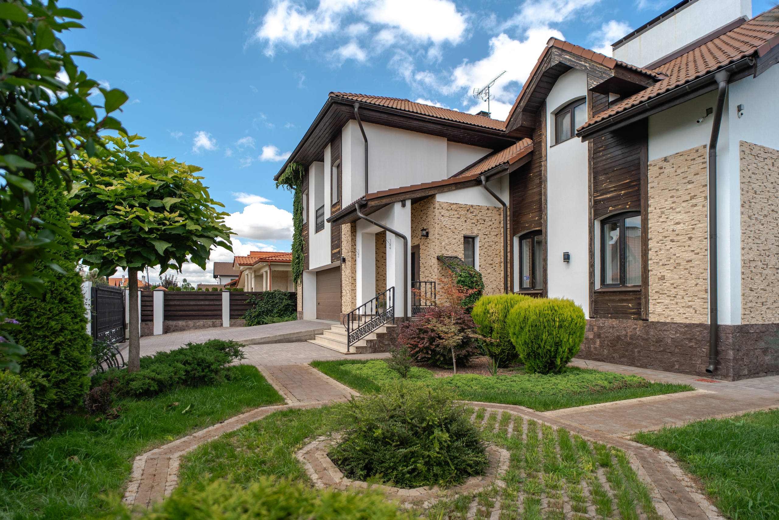 Немецкая деревня. Создаю контент для бизнеса- Андрей Корниенко и упаковываю компании и экспертов в Краснодаре