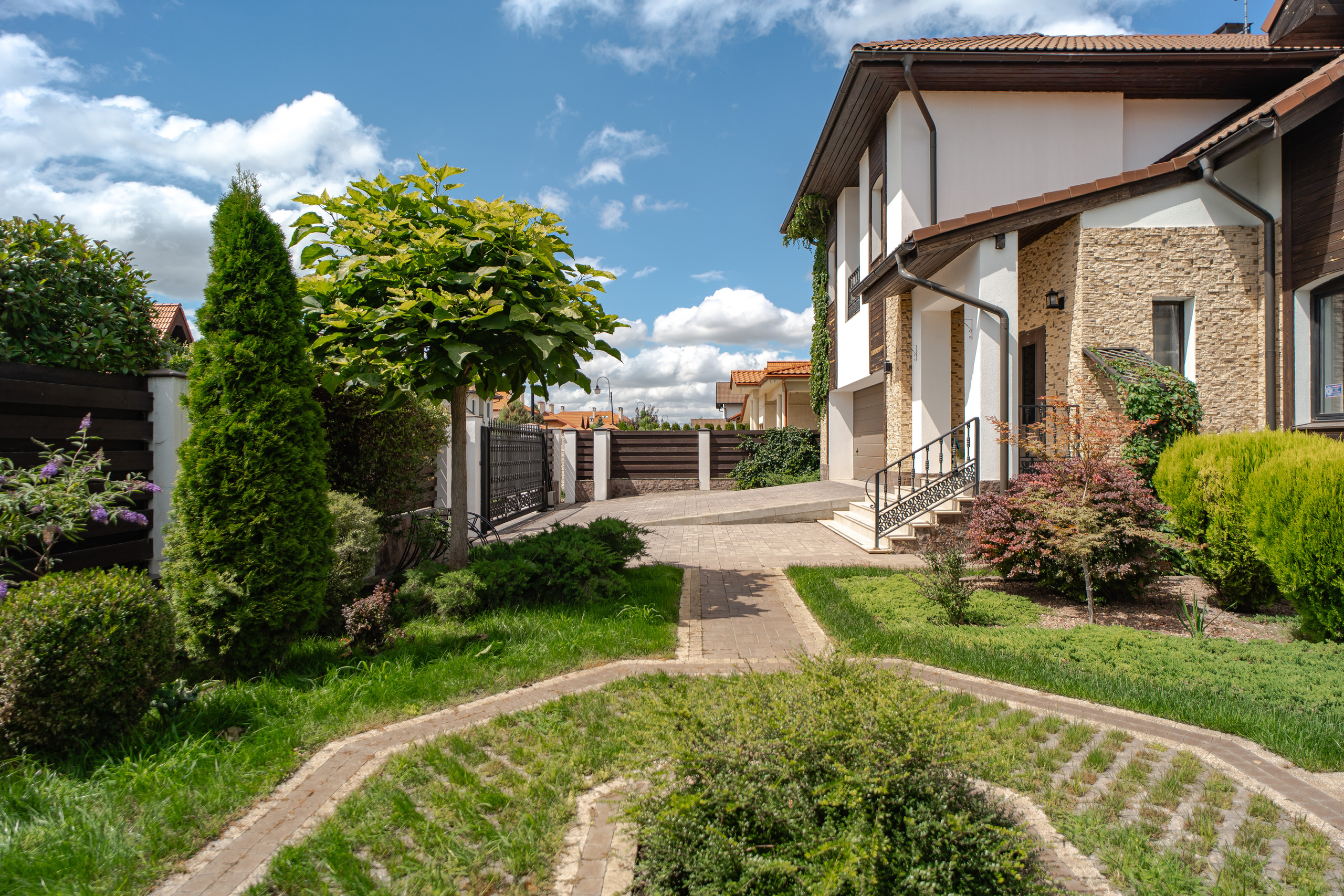 Немецкая деревня. Создаю контент для бизнеса- Андрей Корниенко и упаковываю компании и экспертов в Краснодаре