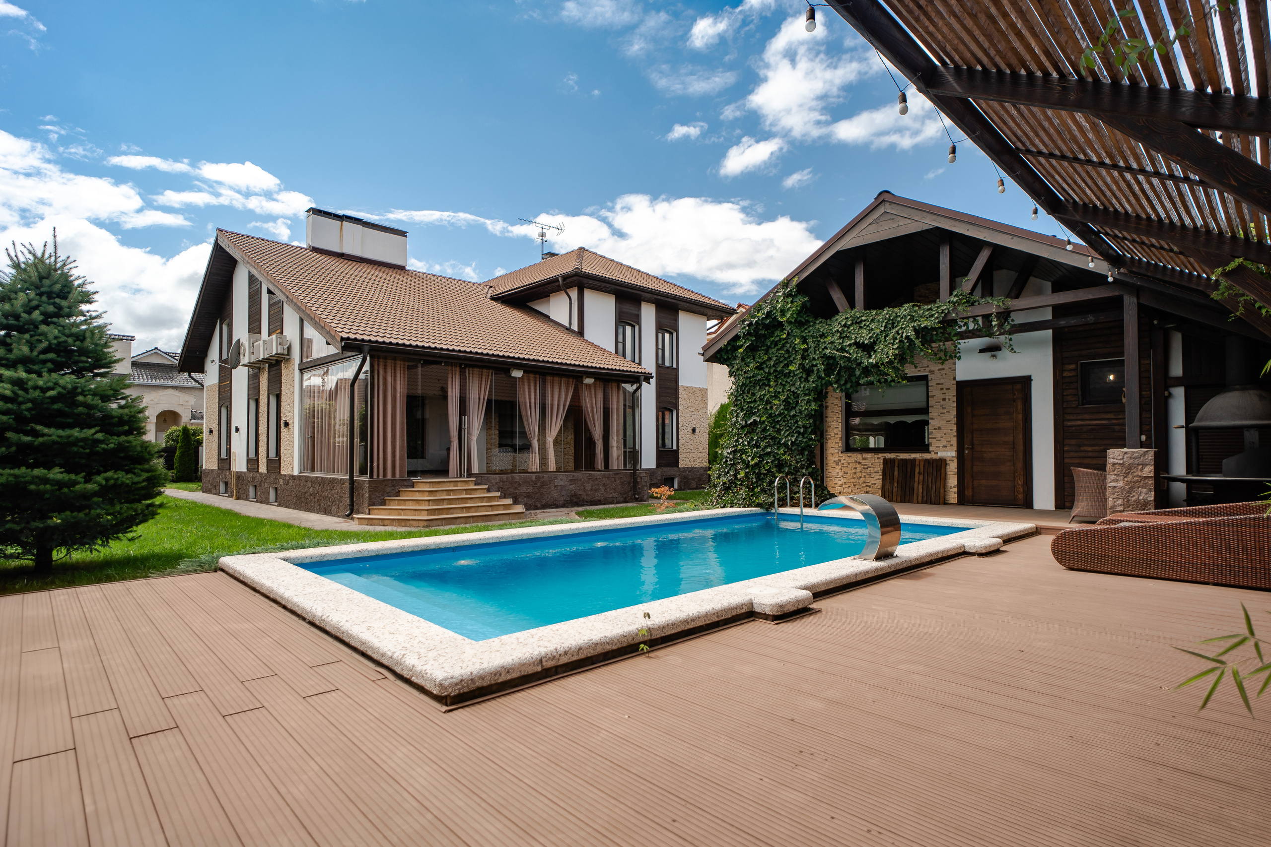 Немецкая деревня. Создаю контент для бизнеса- Андрей Корниенко и упаковываю компании и экспертов в Краснодаре