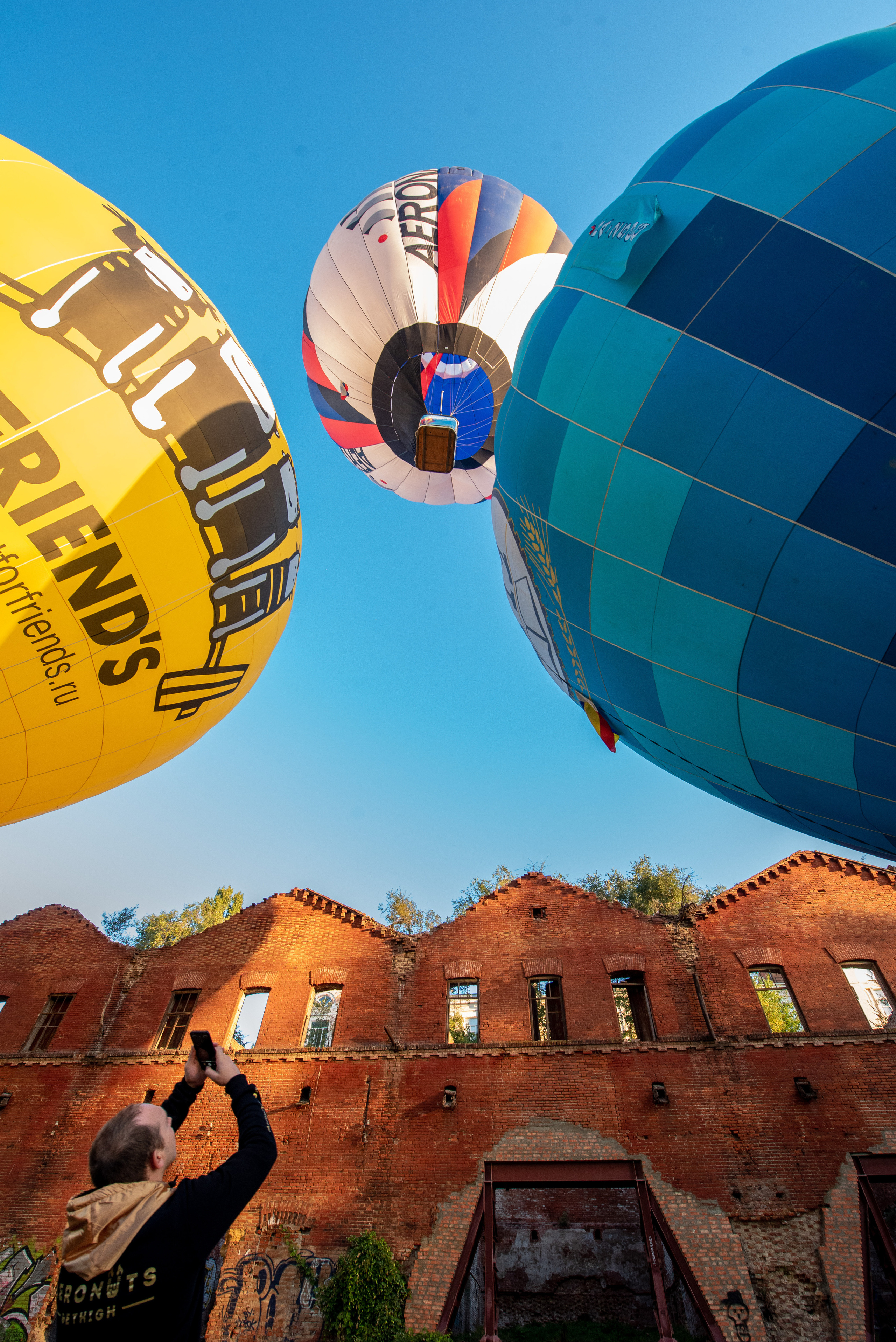 Воздушные шары на Парамоновских складах. Профессиональная фотосъемка. Ростов-на-Дону