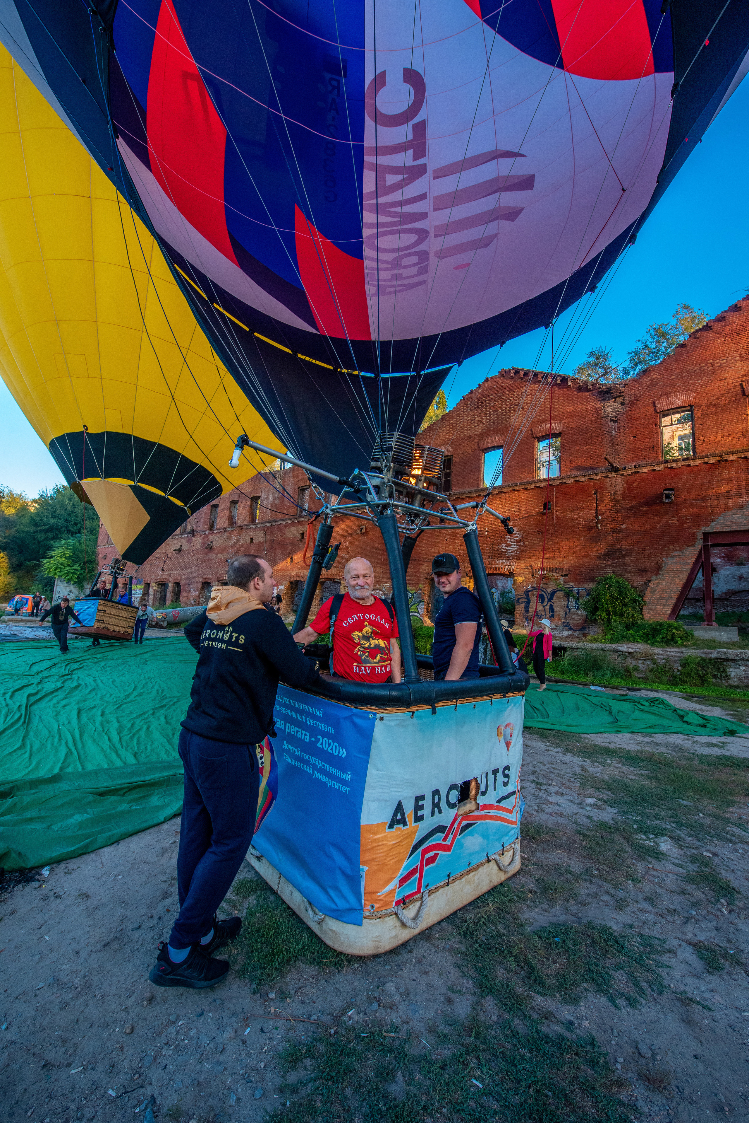 Воздушные шары на Парамоновских складах. Профессиональная фотосъемка. Ростов-на-Дону