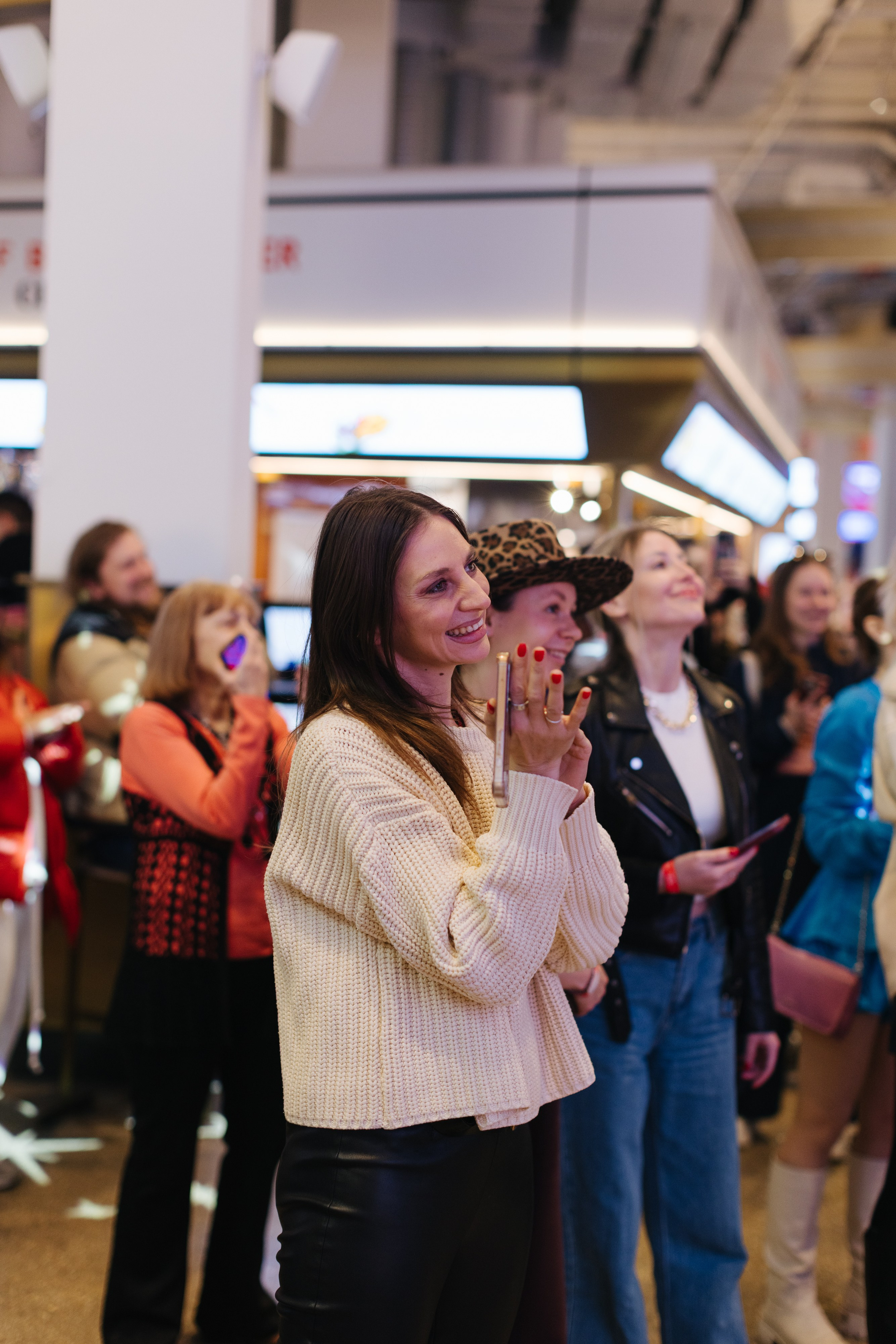 7–8 марта 2025 в пространстве «Три вокзала. Депо» / День 2 / фото Валерий Белобеев. Фотоотчеты «Ламбада-маркета»