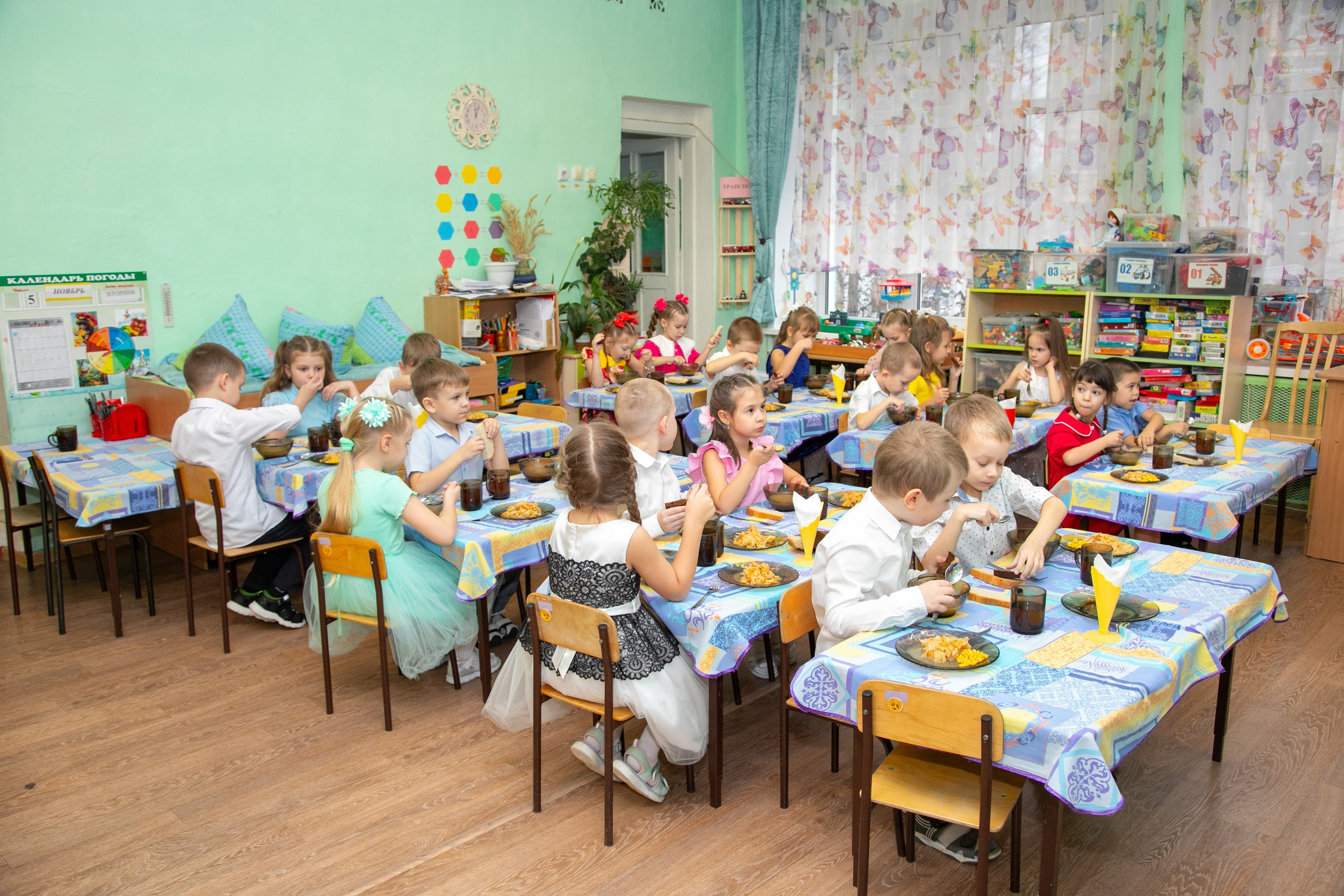 Выпускные альбомы для детского сада. Студия «Фокус» детская фотография Ольги Поповой г. Бийск