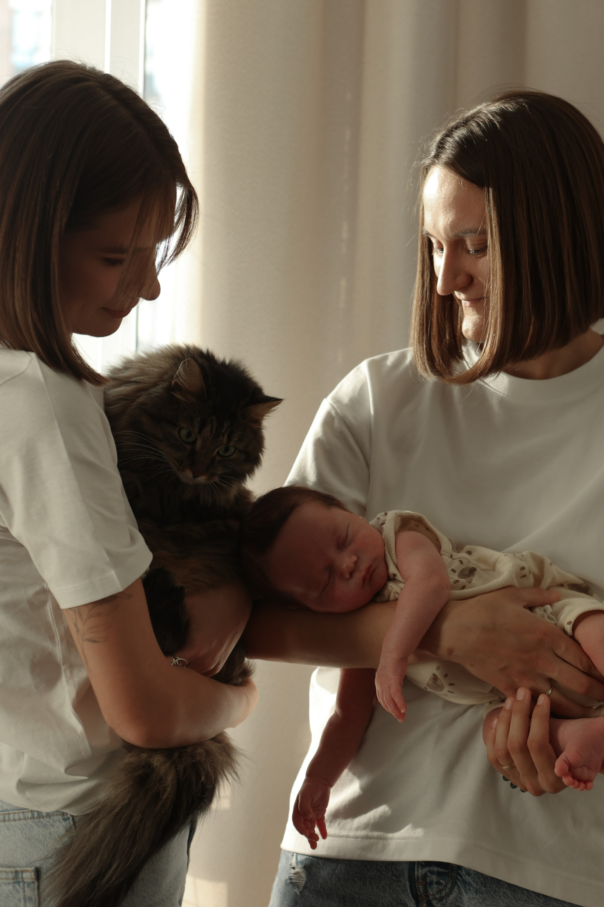 Домашняя семейная съёмка сестер. Свадебный фотограф FOTOKEYT