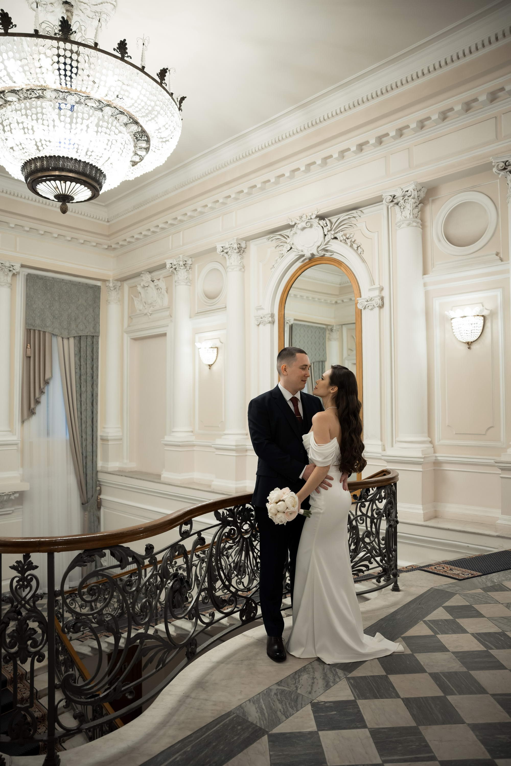 Свадебная фотосессия на Фурштатской. Свадебный фотограф Игорь Брундасов 8PHOTO на свадьбу венчание загс СПб