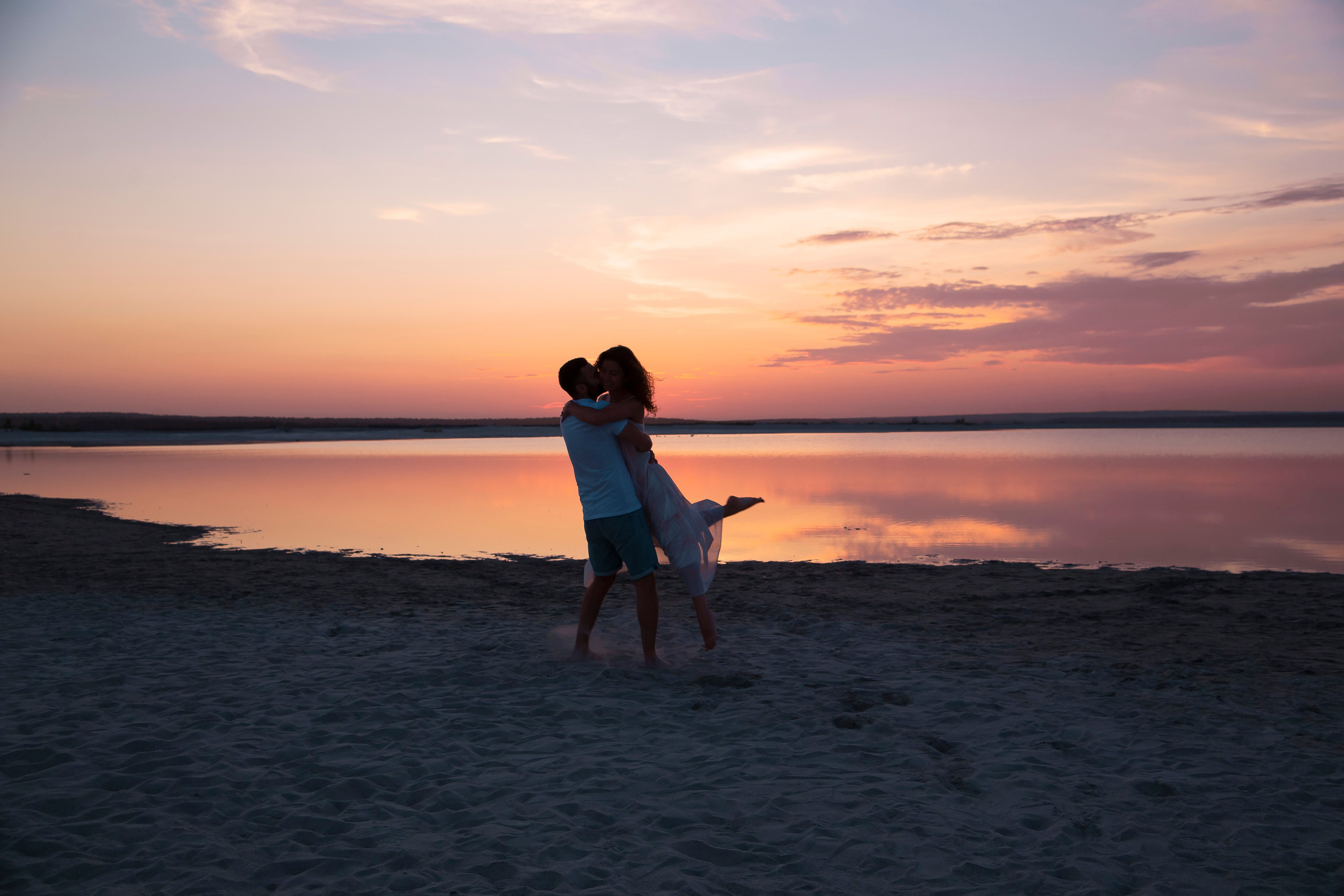 Love Story на закате. Свадебный, семейный фотограф, контент съёмка. Екатеринбург. Елена Граф