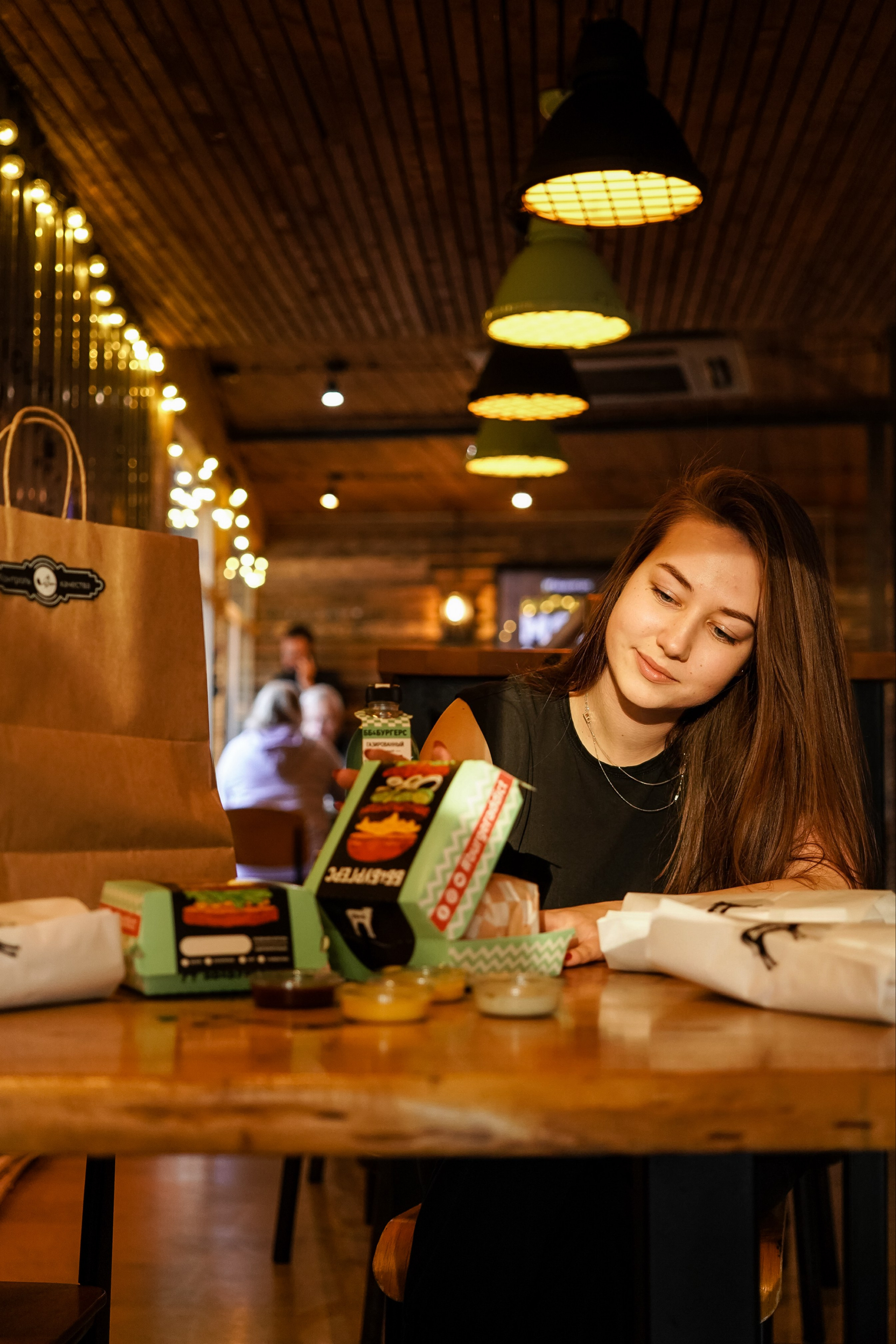 BB&Burgers. AMODEO STUDIO