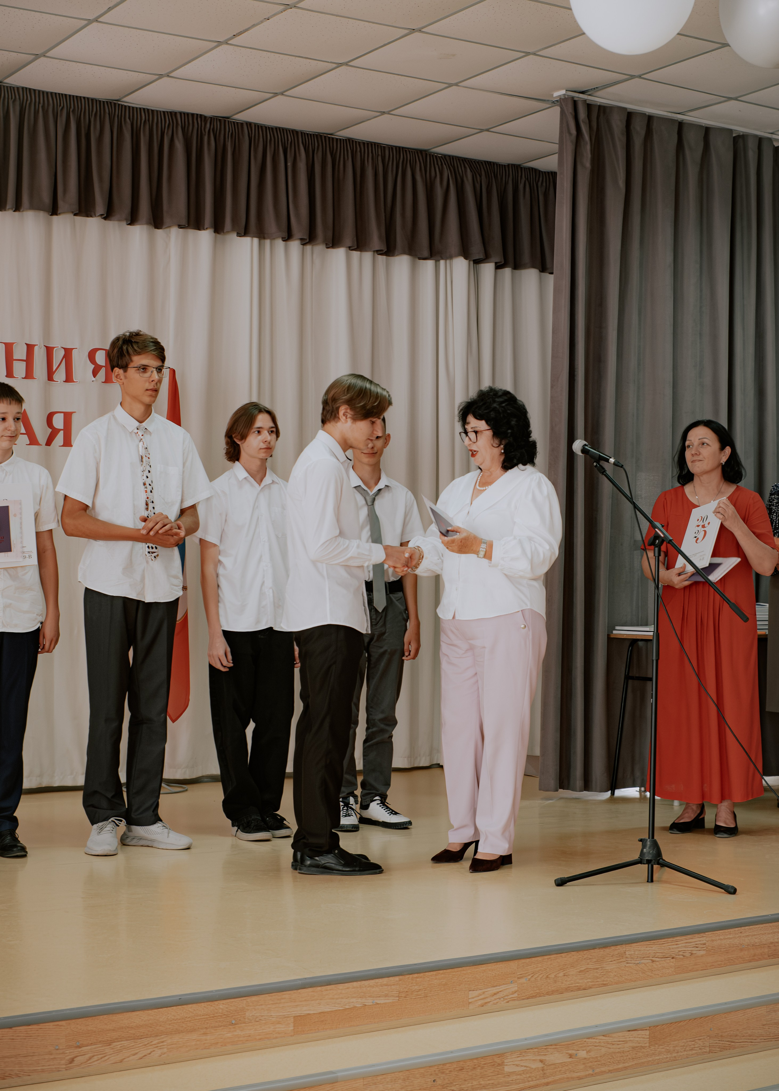 Кейс — Школьный выпускной. Коммерческий и Портретный Фотограф Симферополь Крым Максим Махо