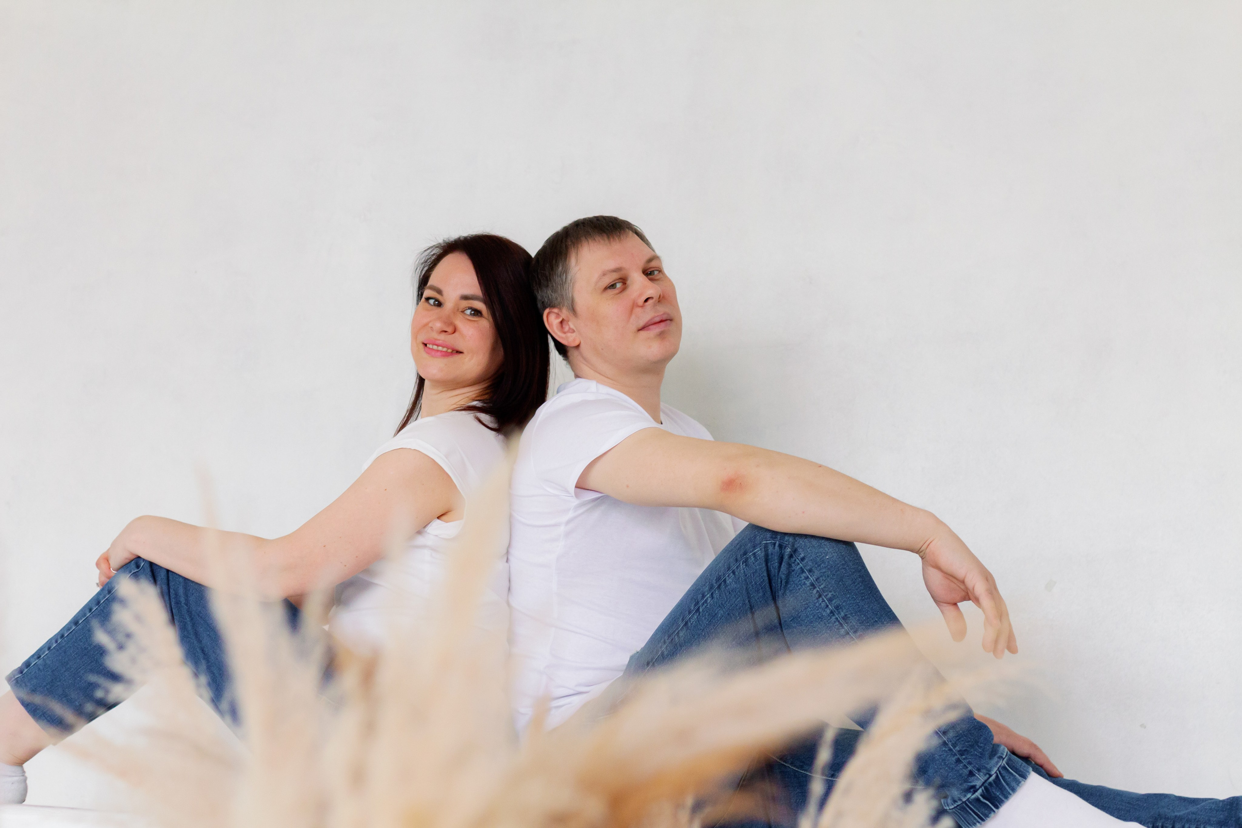 Две сестры. Две семьи. Одна любовь. Семейная фотосессия в студии, Екатеринбург. Фотограф в Екатеринбурге Пойгина Елена