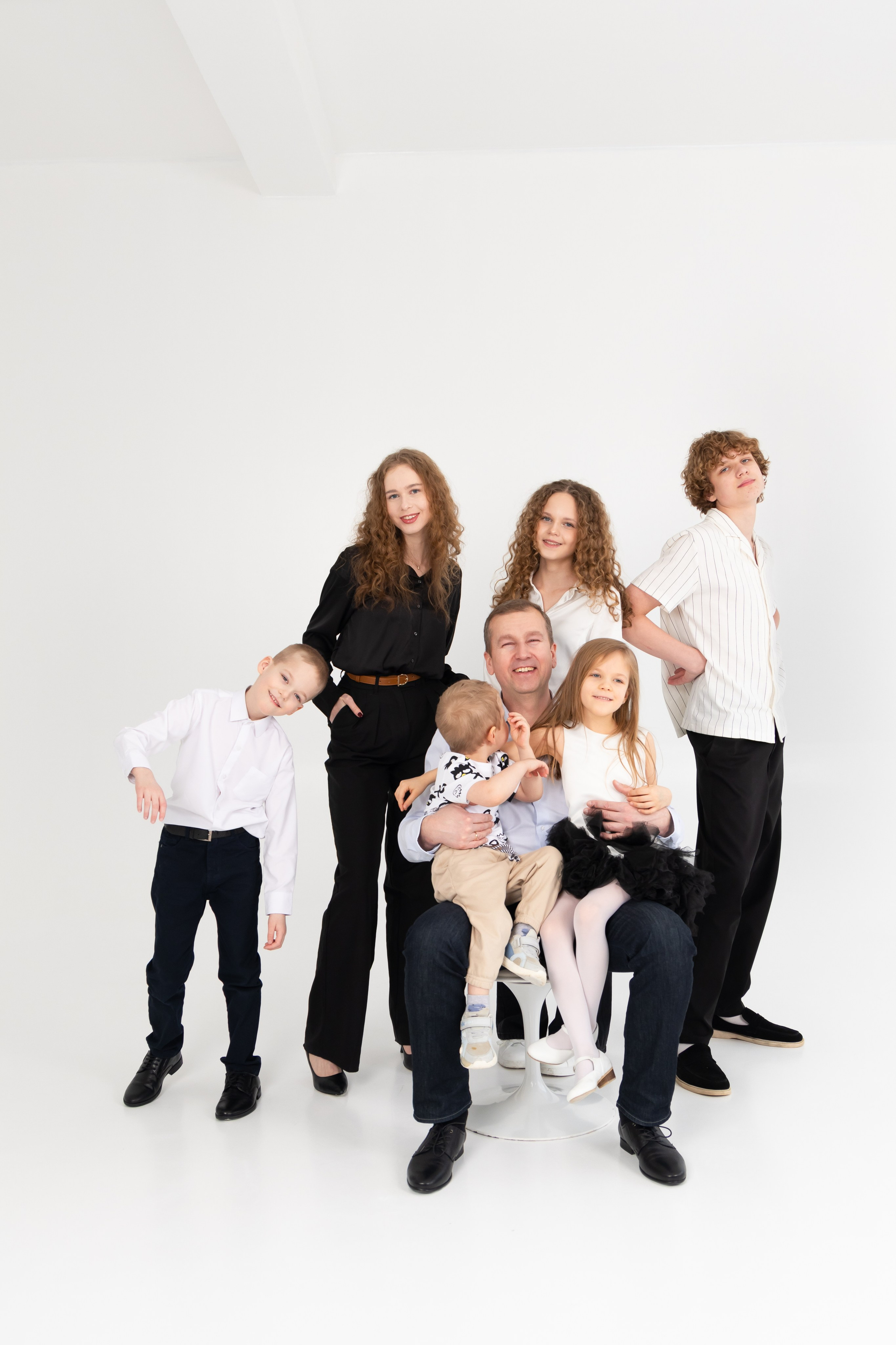 Давыдовых много не бывает! Семейная фотосессия в студии. Фотограф в Екатеринбурге Пойгина Елена