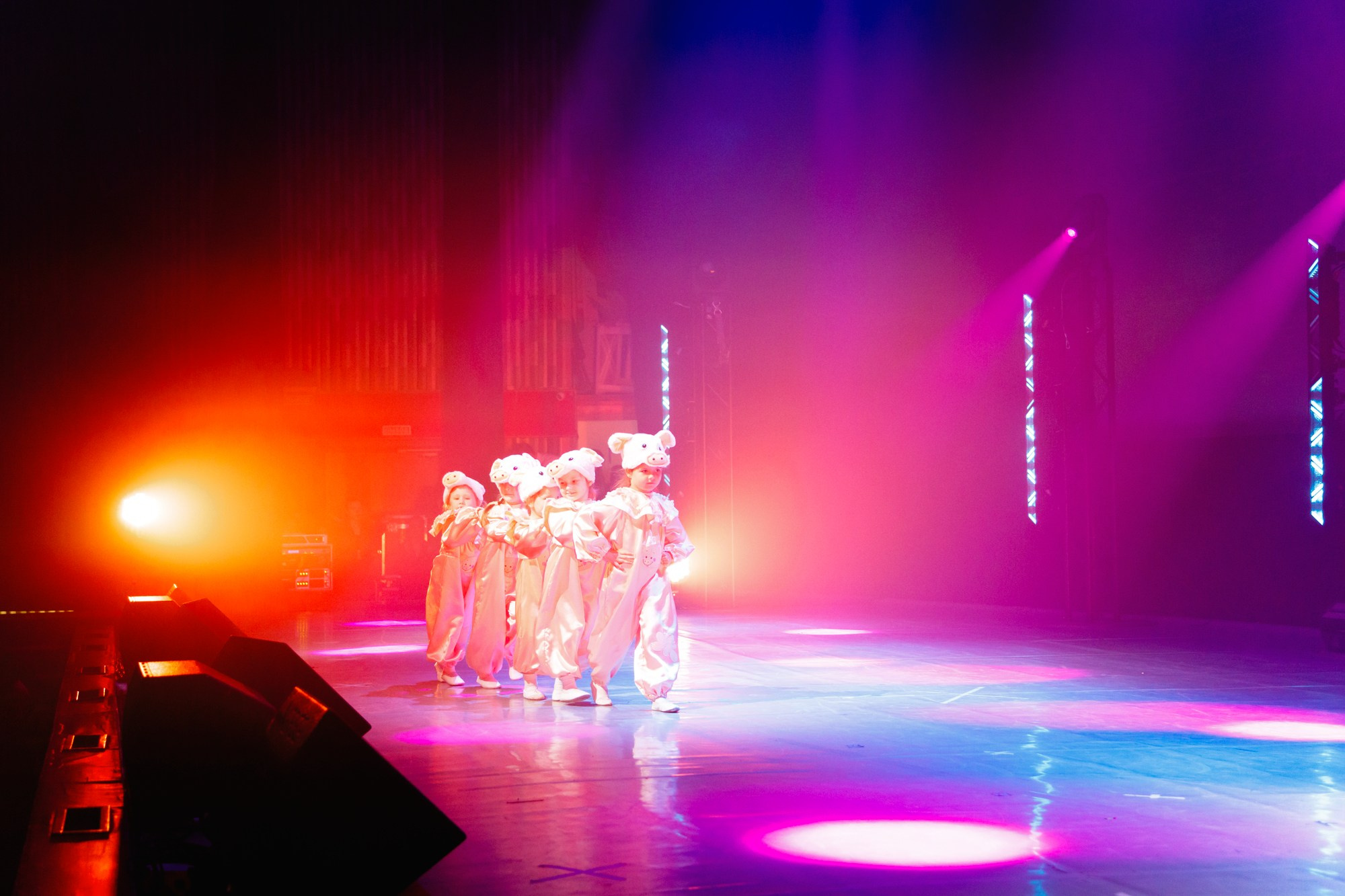 Отчётный концерт танцевальной студии «Make Me Dance». Бизнес фотограф в Новосибирске Александр Рощин