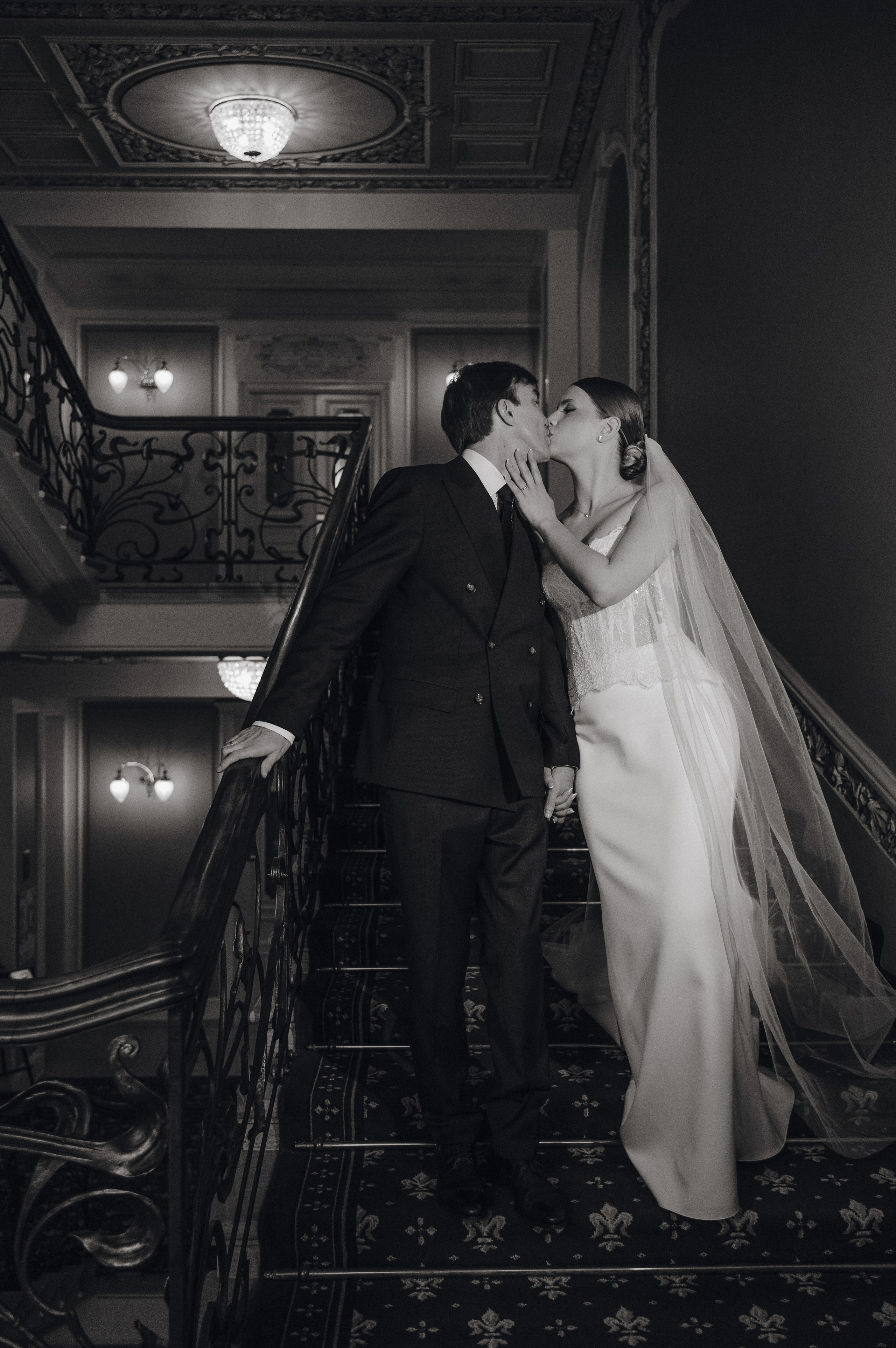 Дмитрий и Луиза. Гостиница Националь и ресторан Белуга. Свадебный фотограф Москва и Санкт-Петербург. Анастасия Чудина