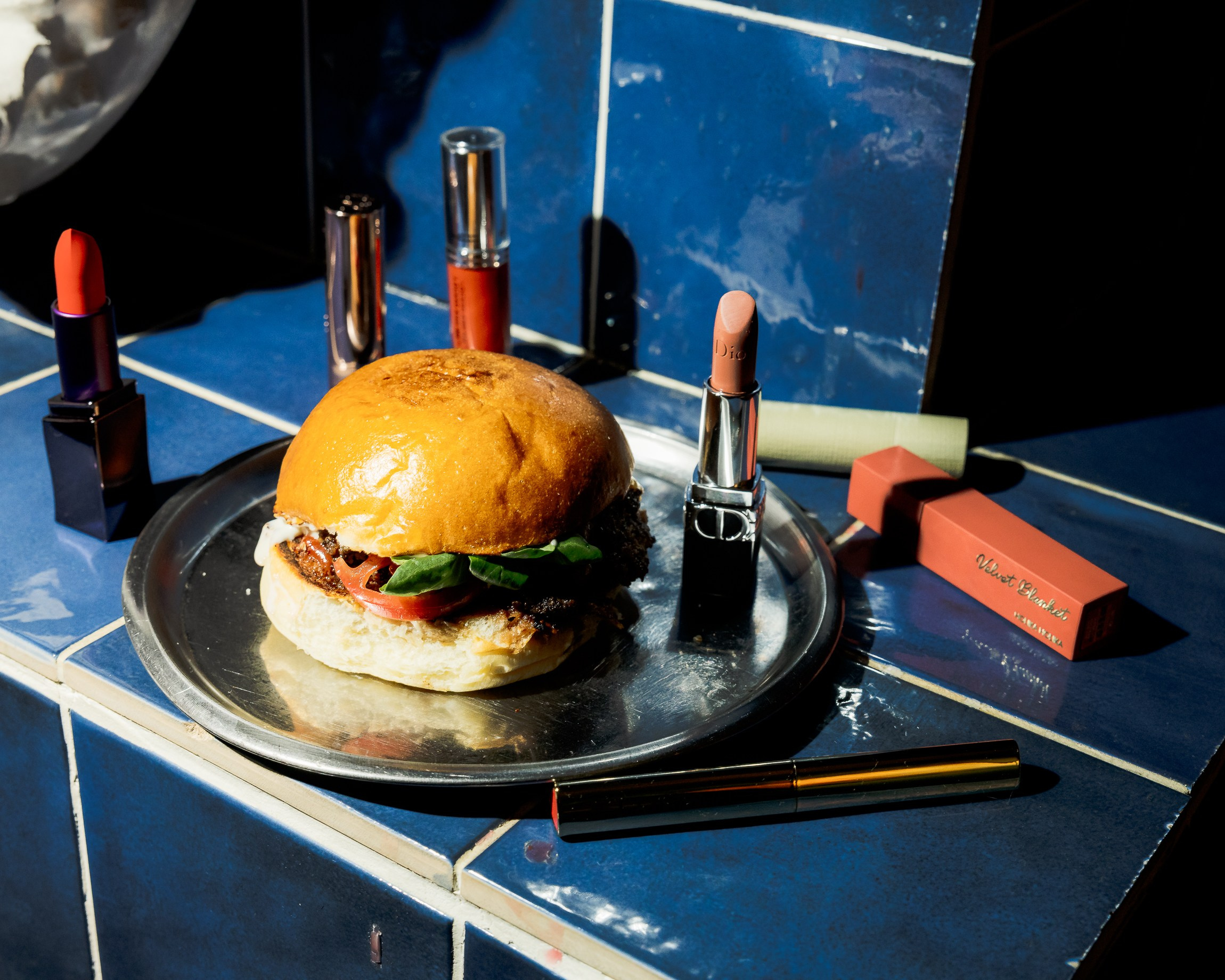 БУРГЕРЫ И ПОМАДА