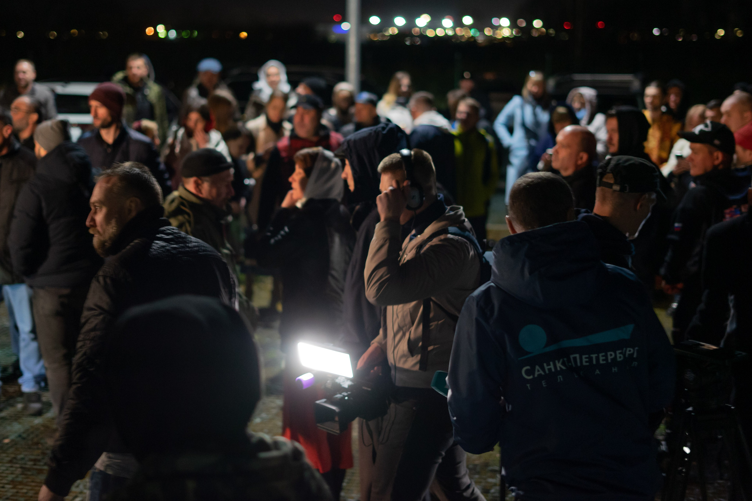 Передача благодатного огня. ДМИТРИЙ ХОРУНЖИЙ — репортажный фотограф, видеограф СПБ