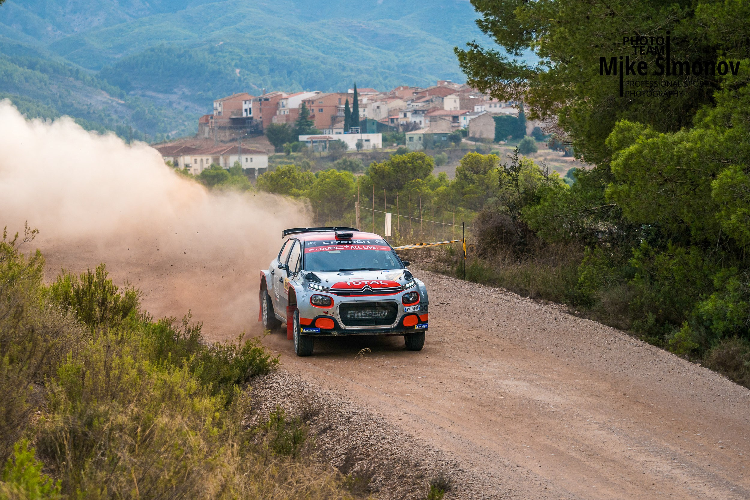 Репортажный фотограф в Москве Майк Симонов