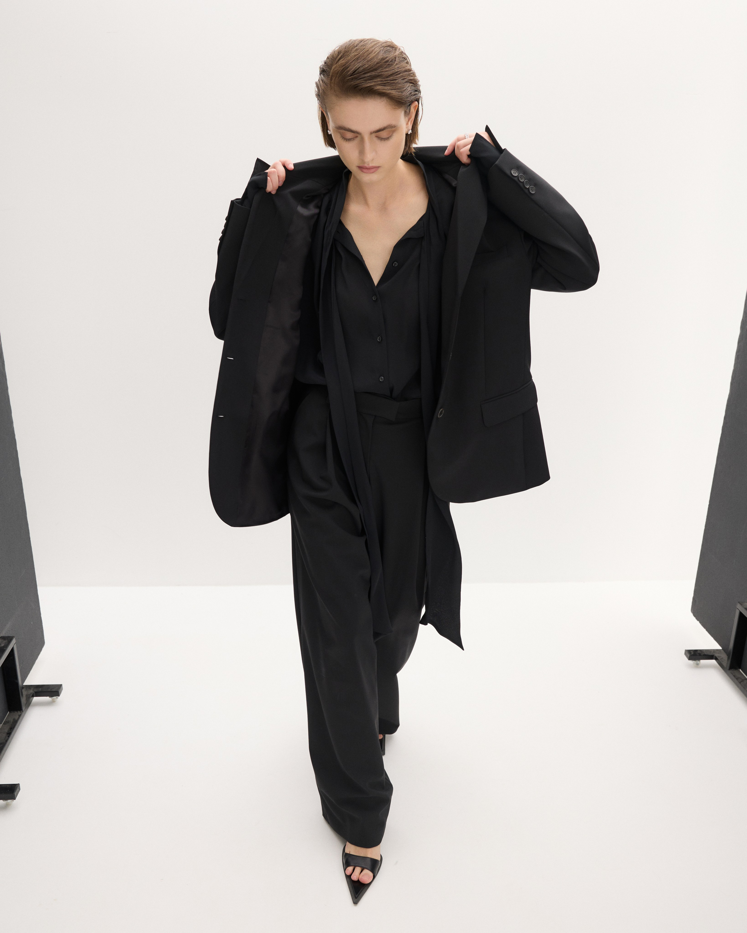 Room513. Фотограф и видеограф для брендов в Москве