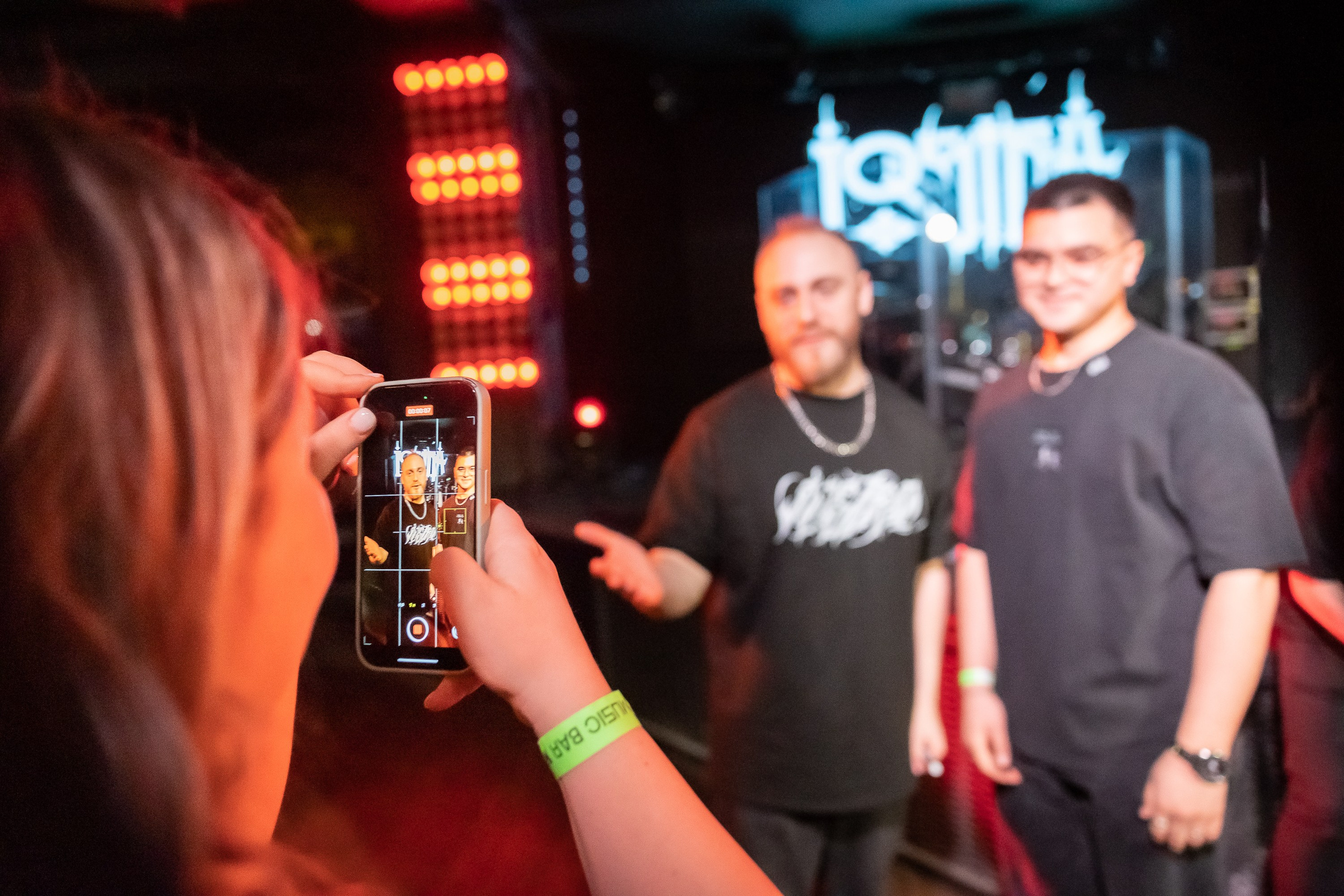 Концерт альтернатив метал группы iOSTRA в «Music bar Мумий Тролль» Москва. Фотограф Владимир Охрименко