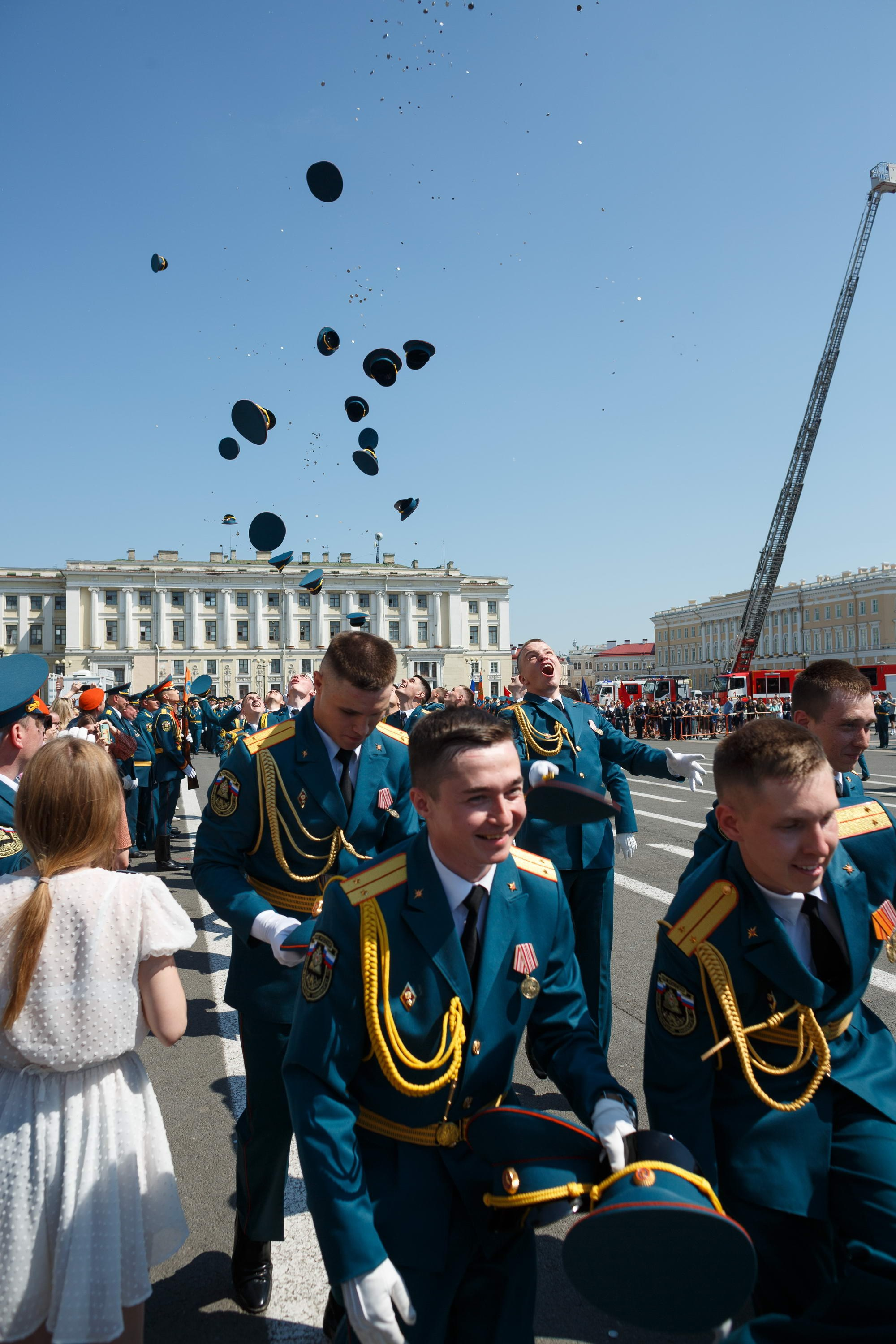 Выпуск офицеров СПб УГПС МЧС России. Свадебный фотограф Игорь Брундасов 8PHOTO на свадьбу венчание загс СПб