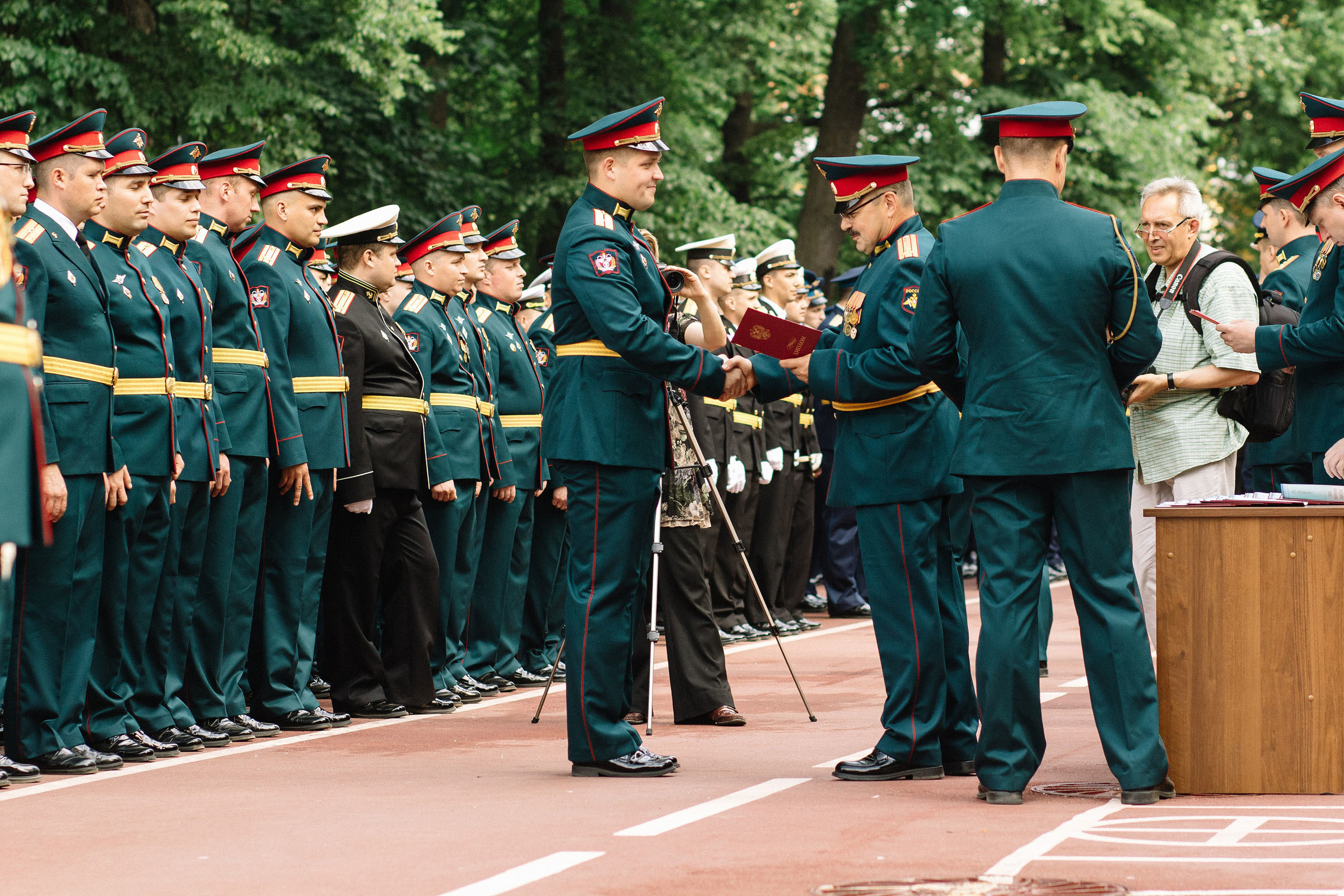 Вручение дипломов ВМедА. Семейный и свадебный фотограф в Майкопе Михаил Мартиросян