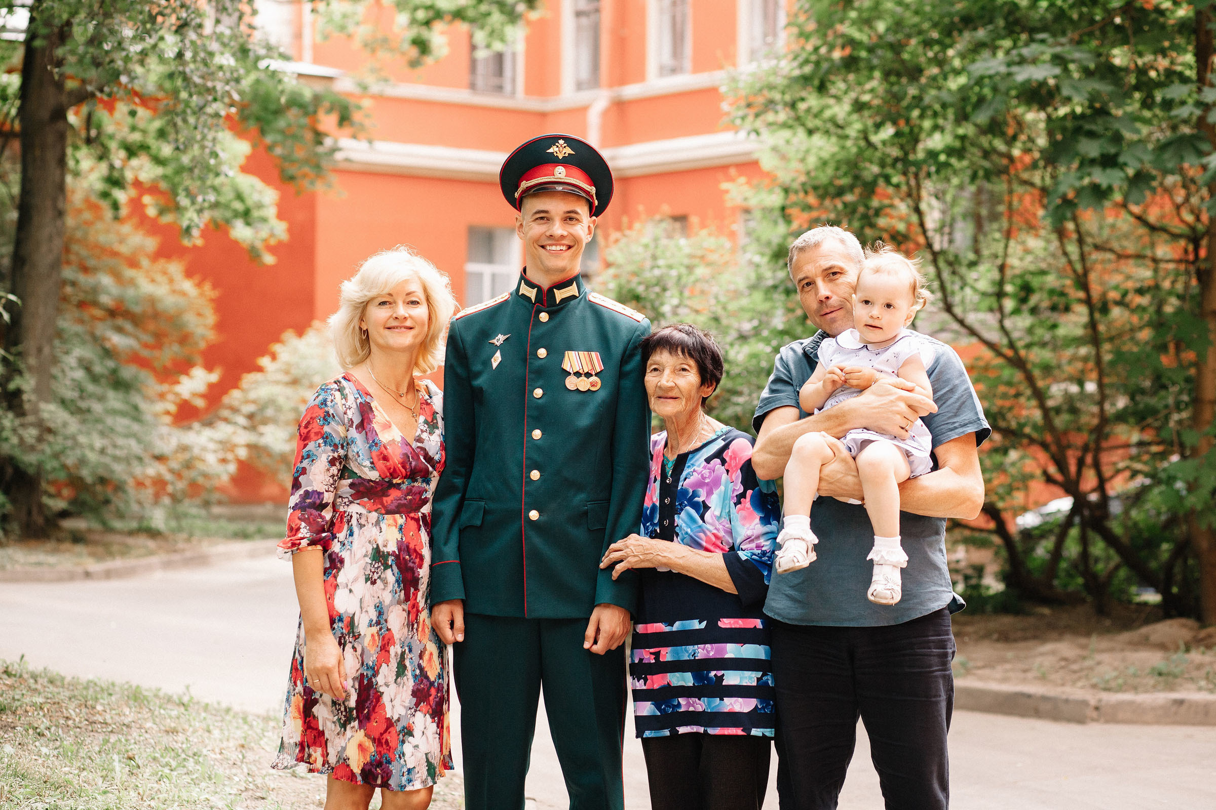 Вручение дипломов ВМедА. Семейный и свадебный фотограф в Майкопе Михаил Мартиросян