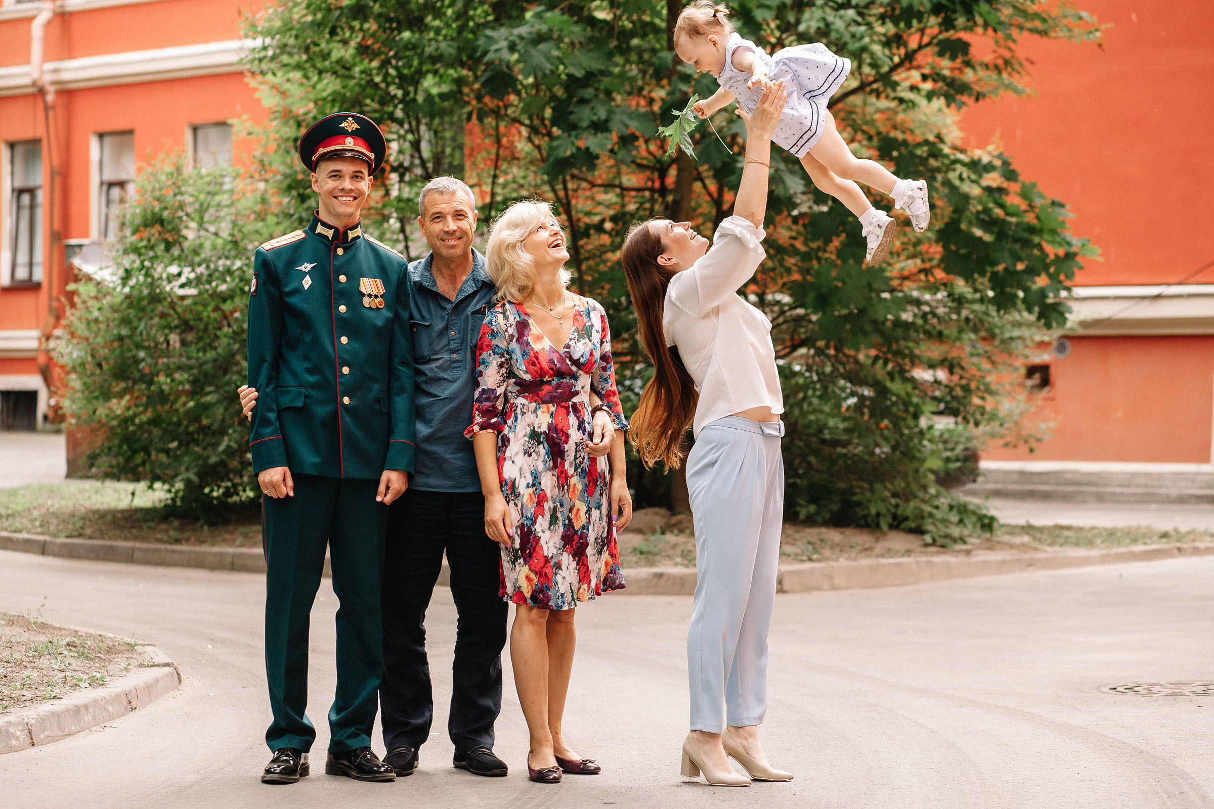 Вручение дипломов ВМедА. Семейный и свадебный фотограф в Майкопе Михаил Мартиросян