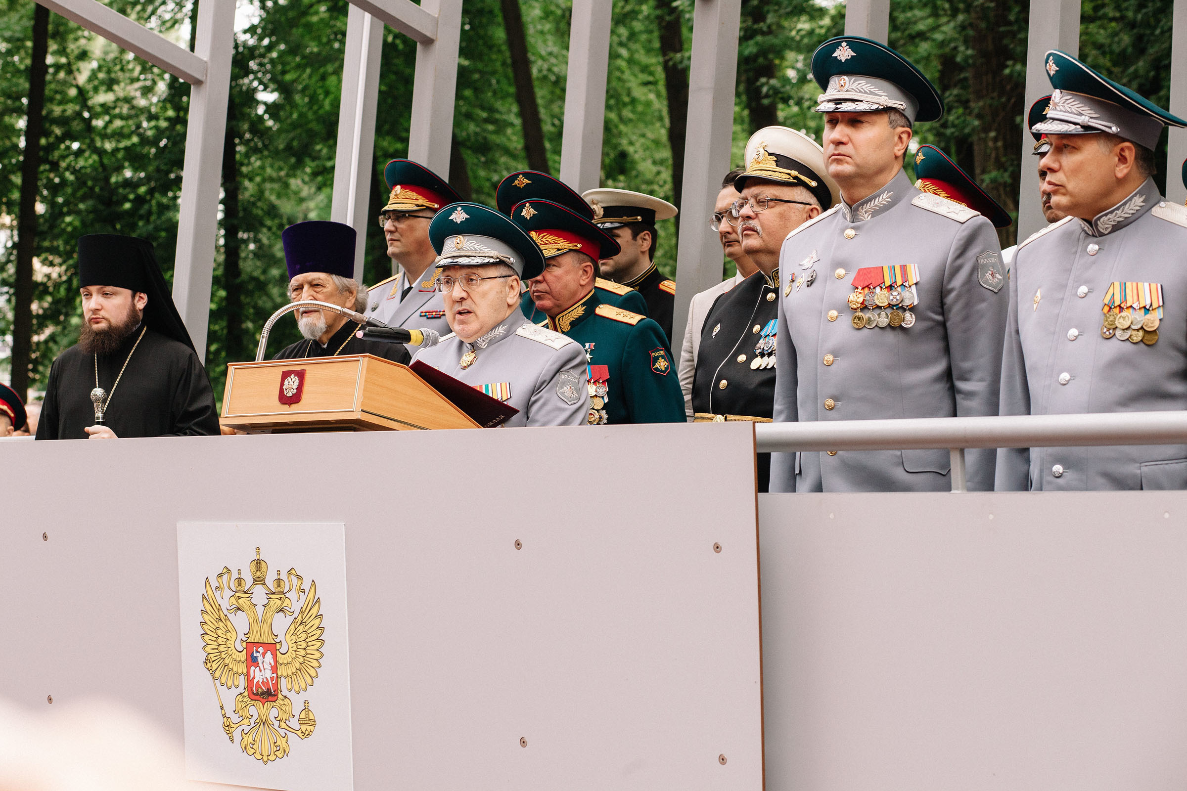 Вручение дипломов ВМедА. Семейный и свадебный фотограф в Майкопе Михаил Мартиросян