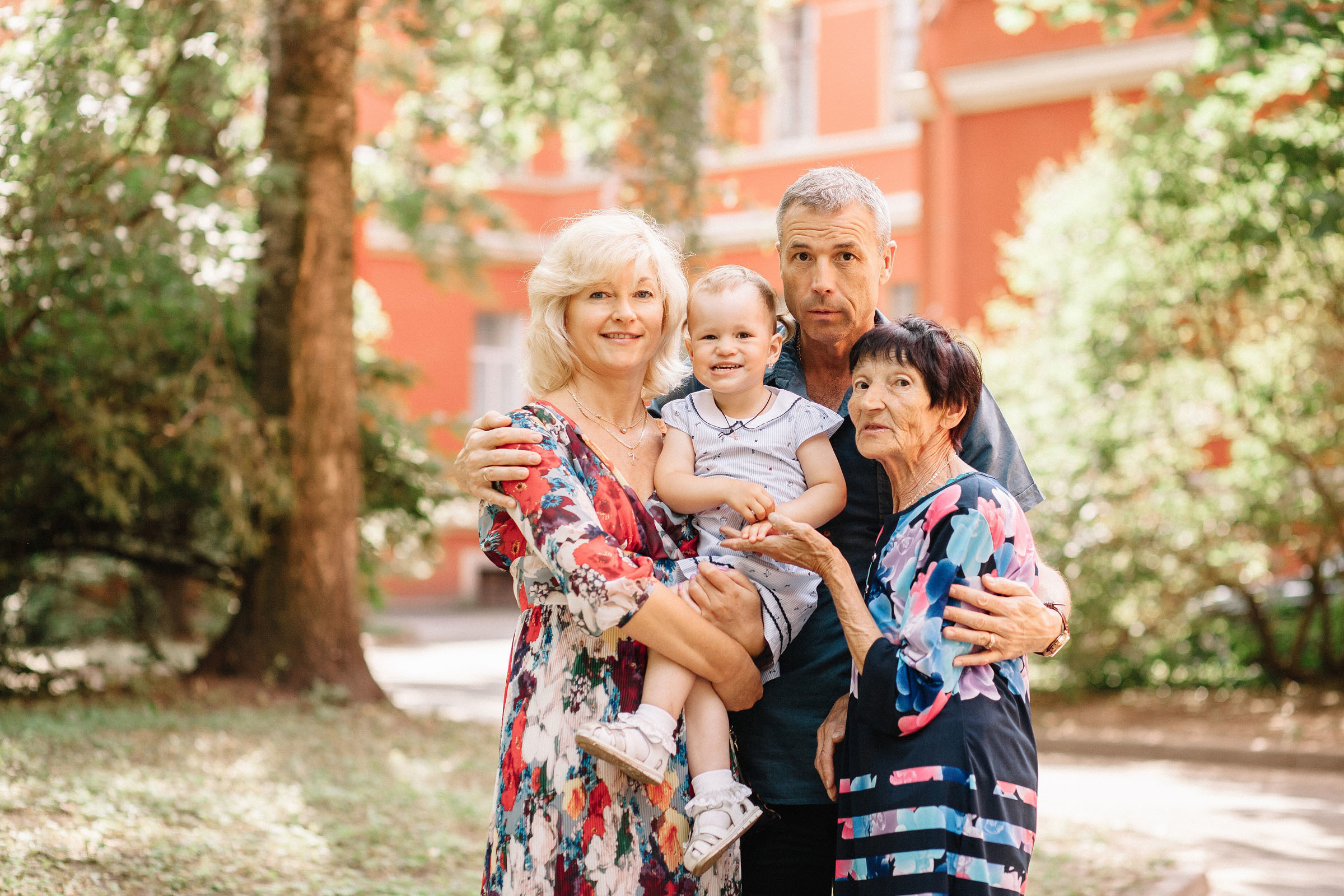 Вручение дипломов ВМедА. Семейный и свадебный фотограф в Майкопе Михаил Мартиросян