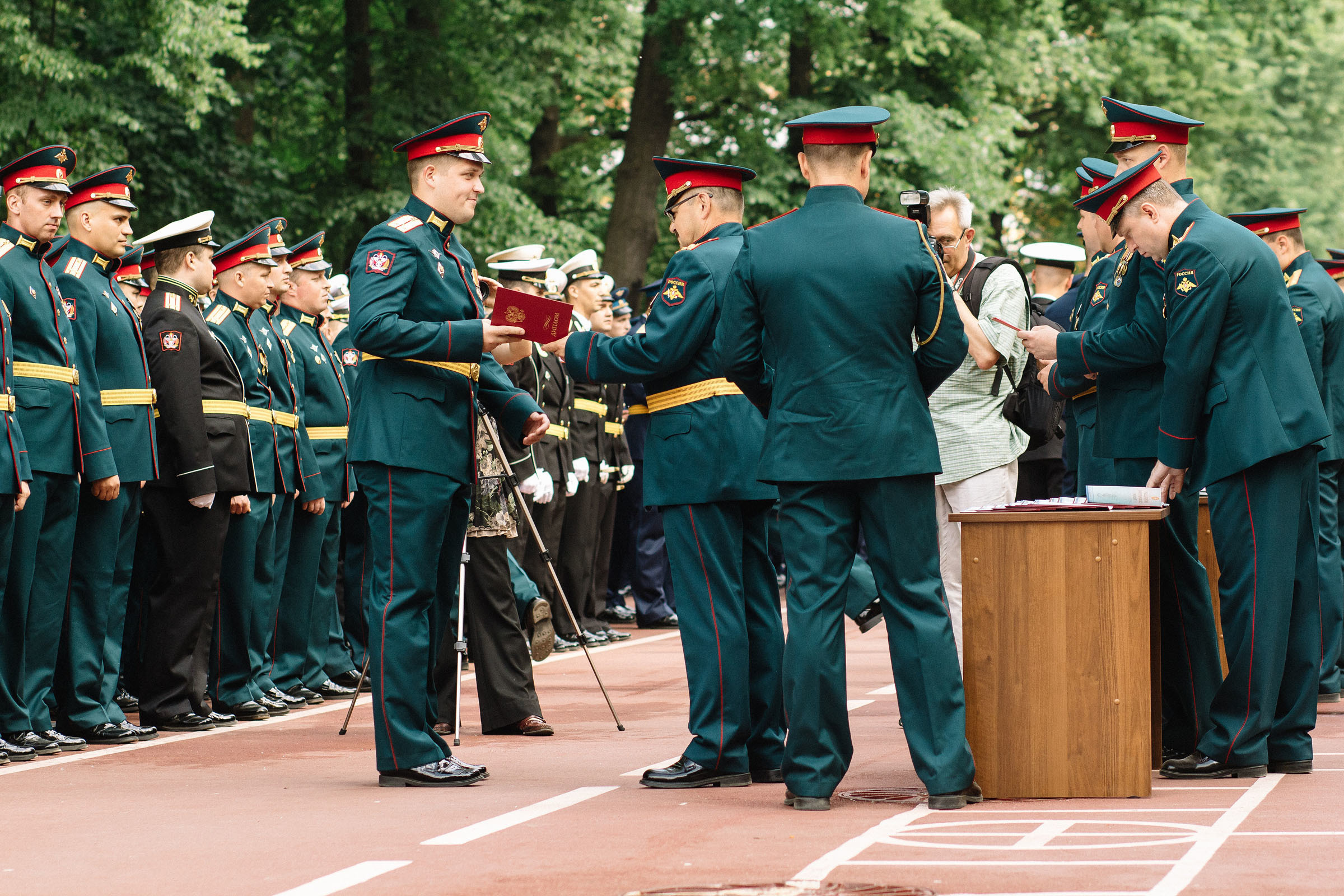 Вручение дипломов ВМедА. Семейный и свадебный фотограф в Майкопе Михаил Мартиросян
